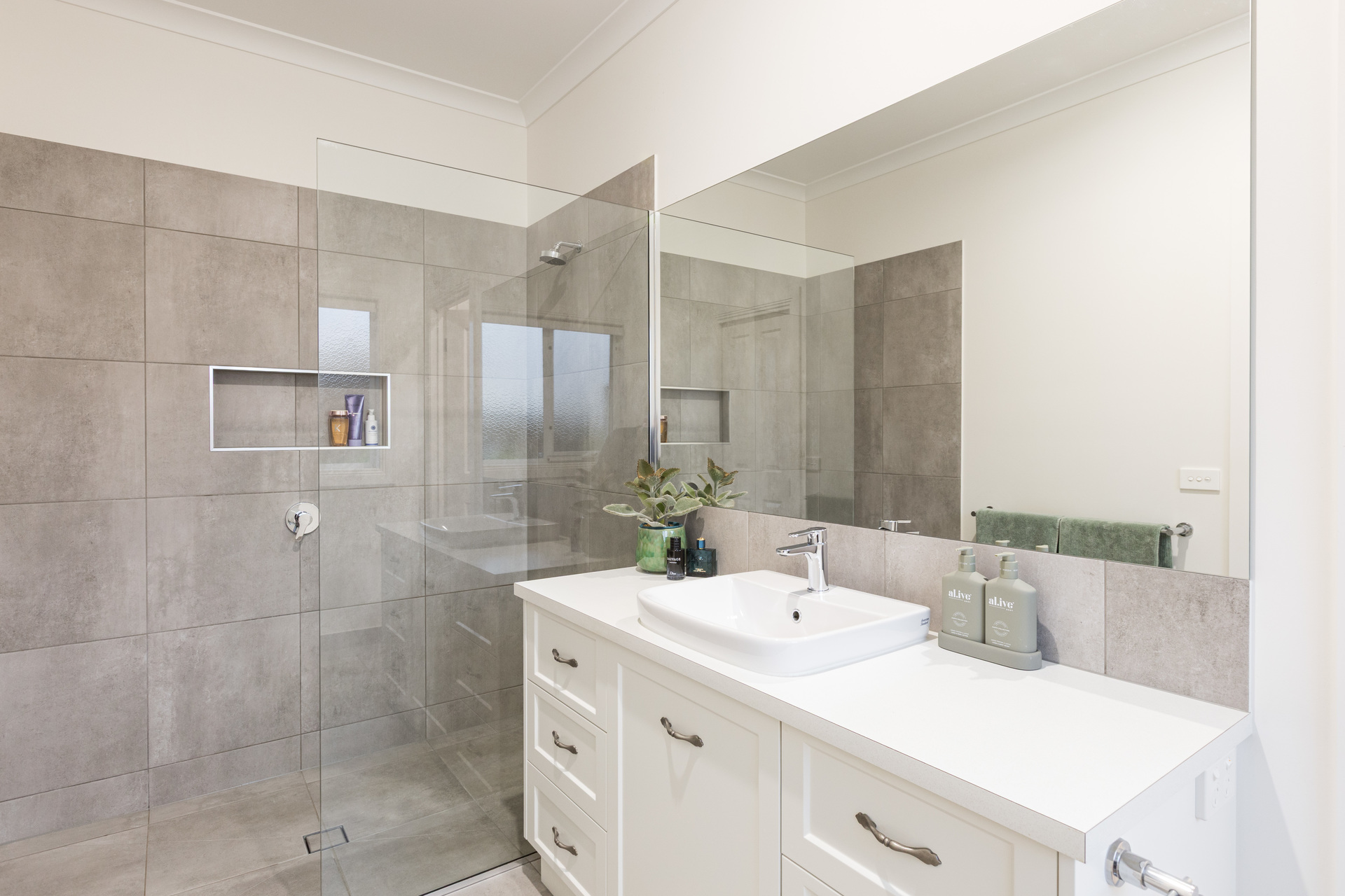 5-bedroom house at 765 CURETON AVENUE, Nichols Point VIC 3501, Mildura, Victoria