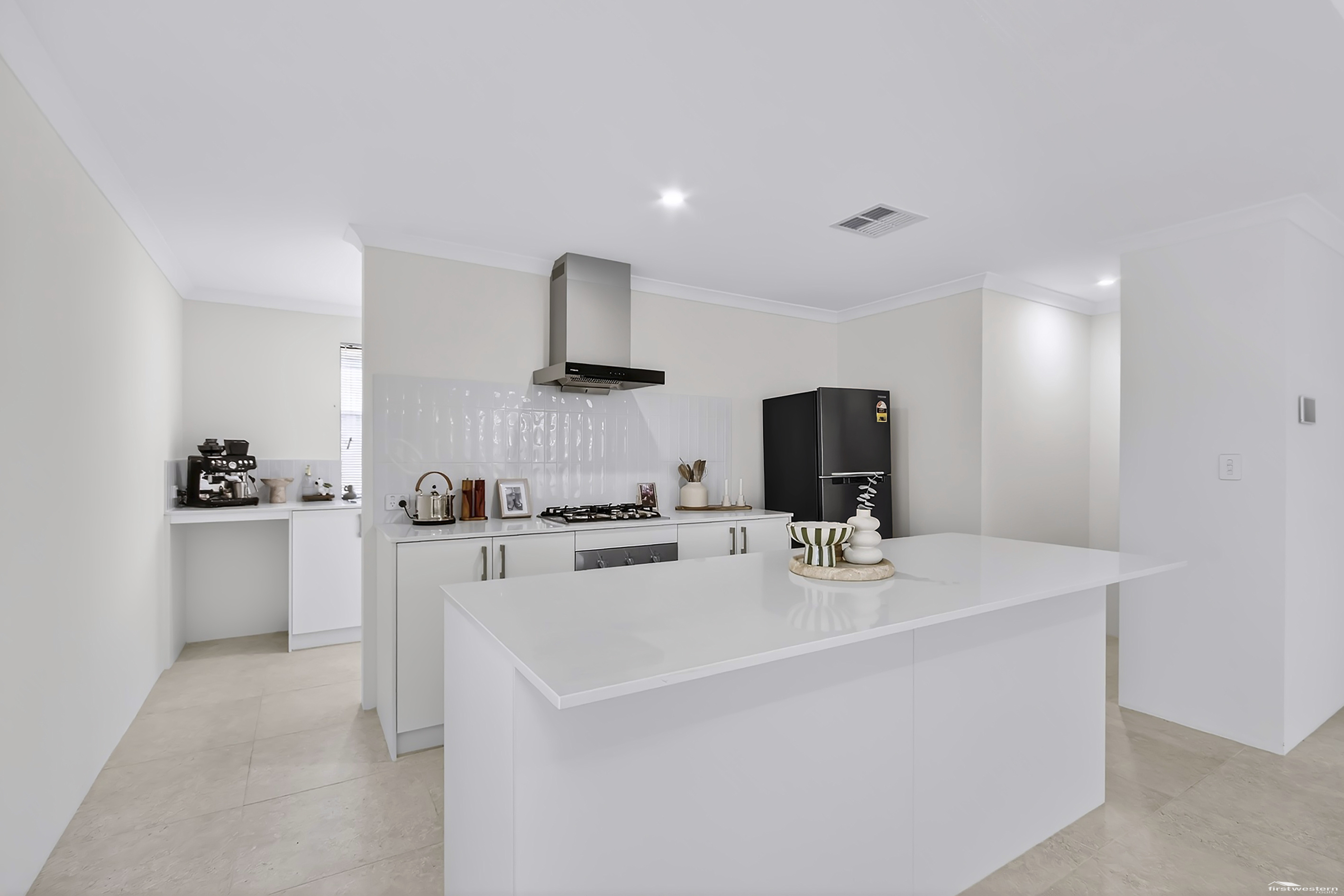 6 Empire Way, Yanchep, Wa, 6035 - Image 2
