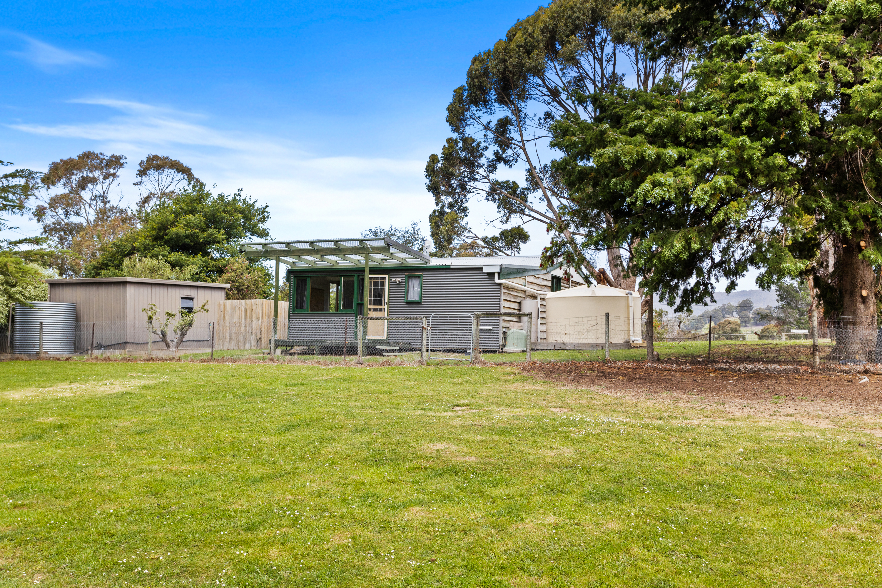 5-bedroom house at HONEYWOOD COTTAGE 72 PULLENS ROAD, WOODBRIDGE TAS 7162, Kingborough, Tasmania