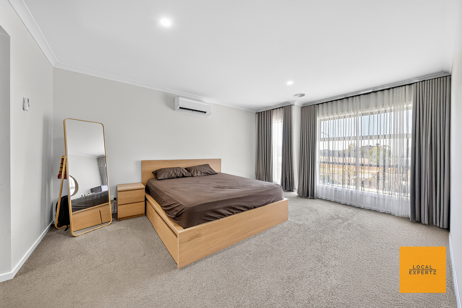 4-bedroom house at 33 WALTON STREET, Melton South VIC 3338, Melton, Victoria