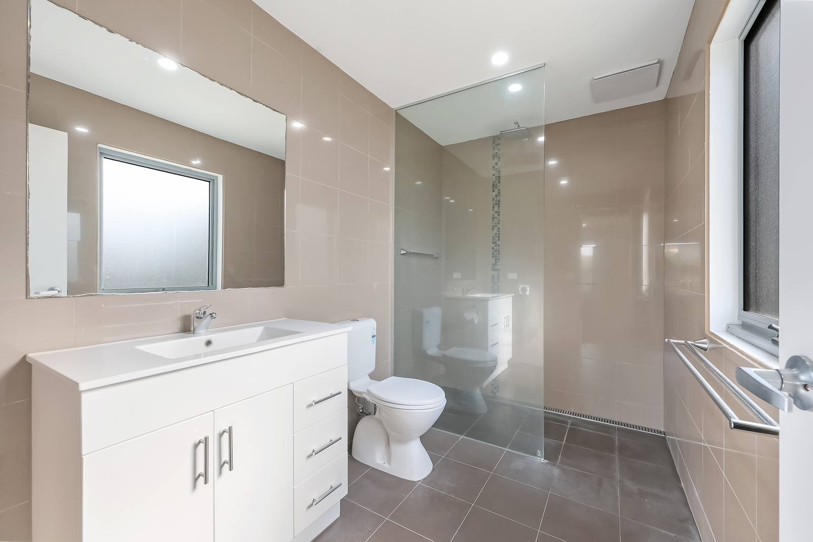 3-bedroom unit at 12B Crowe Street, Port Fairy, VIC 3284, Moyne, Victoria