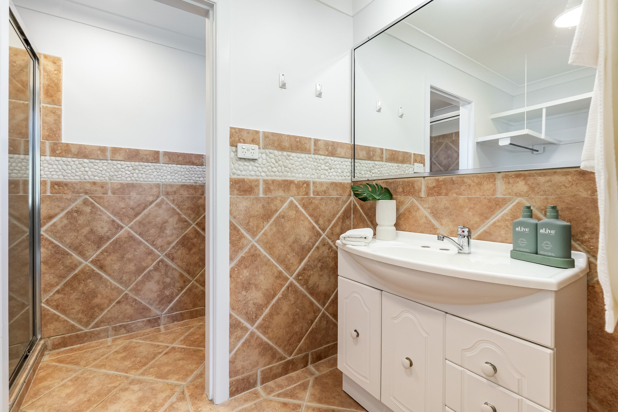 4-bedroom house at 6 BENT STREET, Yamba NSW 2464, Clarence Valley, New South Wales