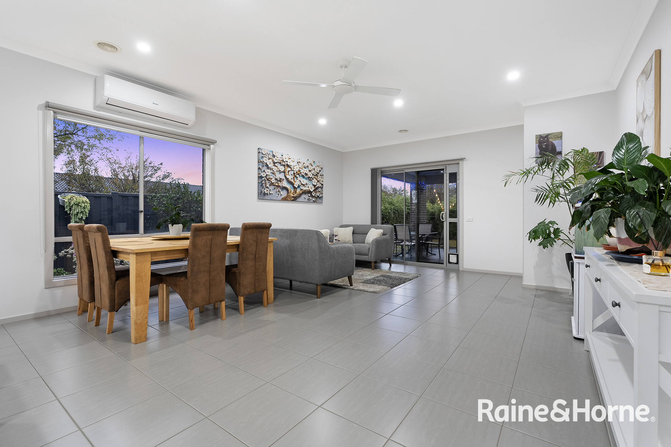 34 Parklink Drive, Cranbourne East VIC 3977 - Image 8