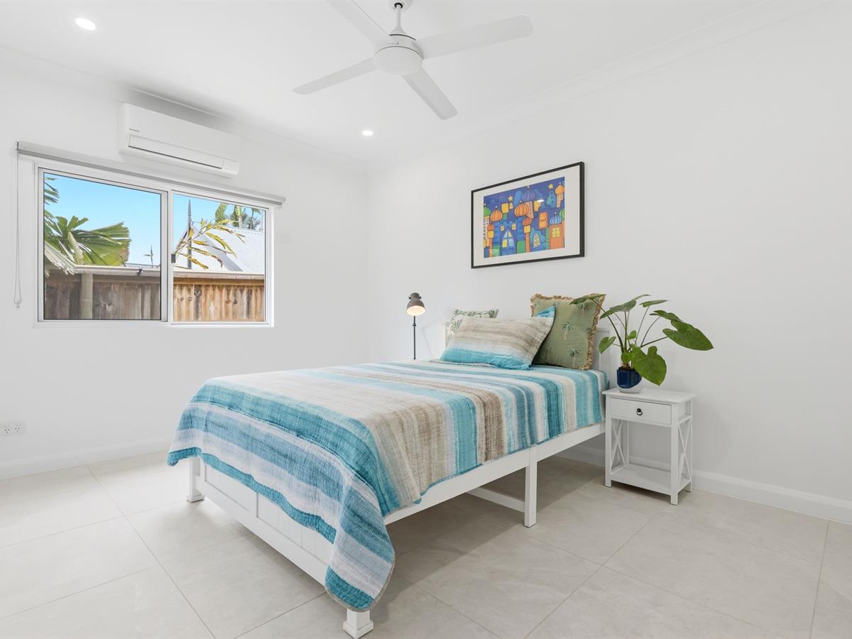 38 VILLAGE TERRACE, Redlynch QLD 4870 - Image 10