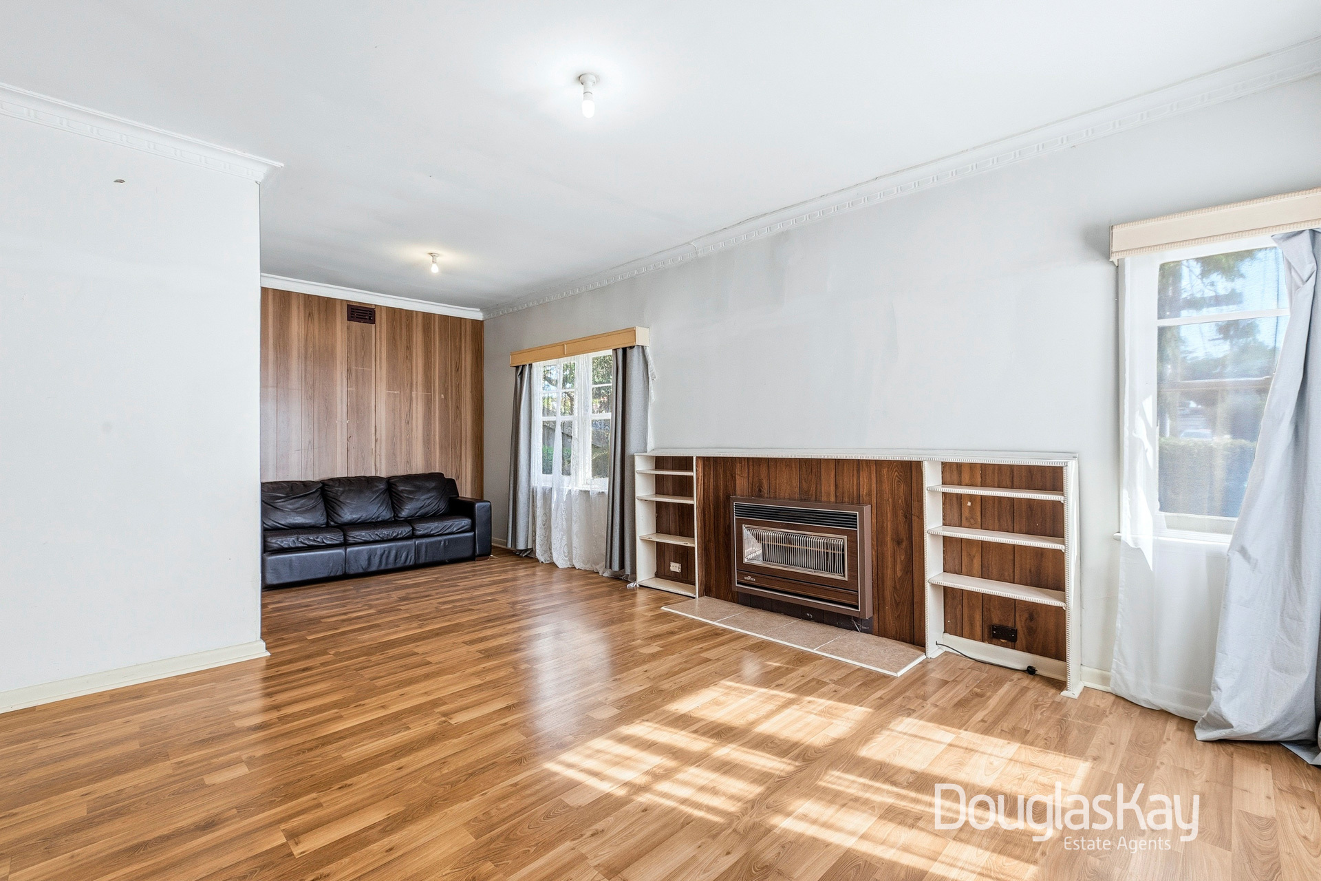 8 ALFRED STREET, Sunshine VIC 3020 - Image 3