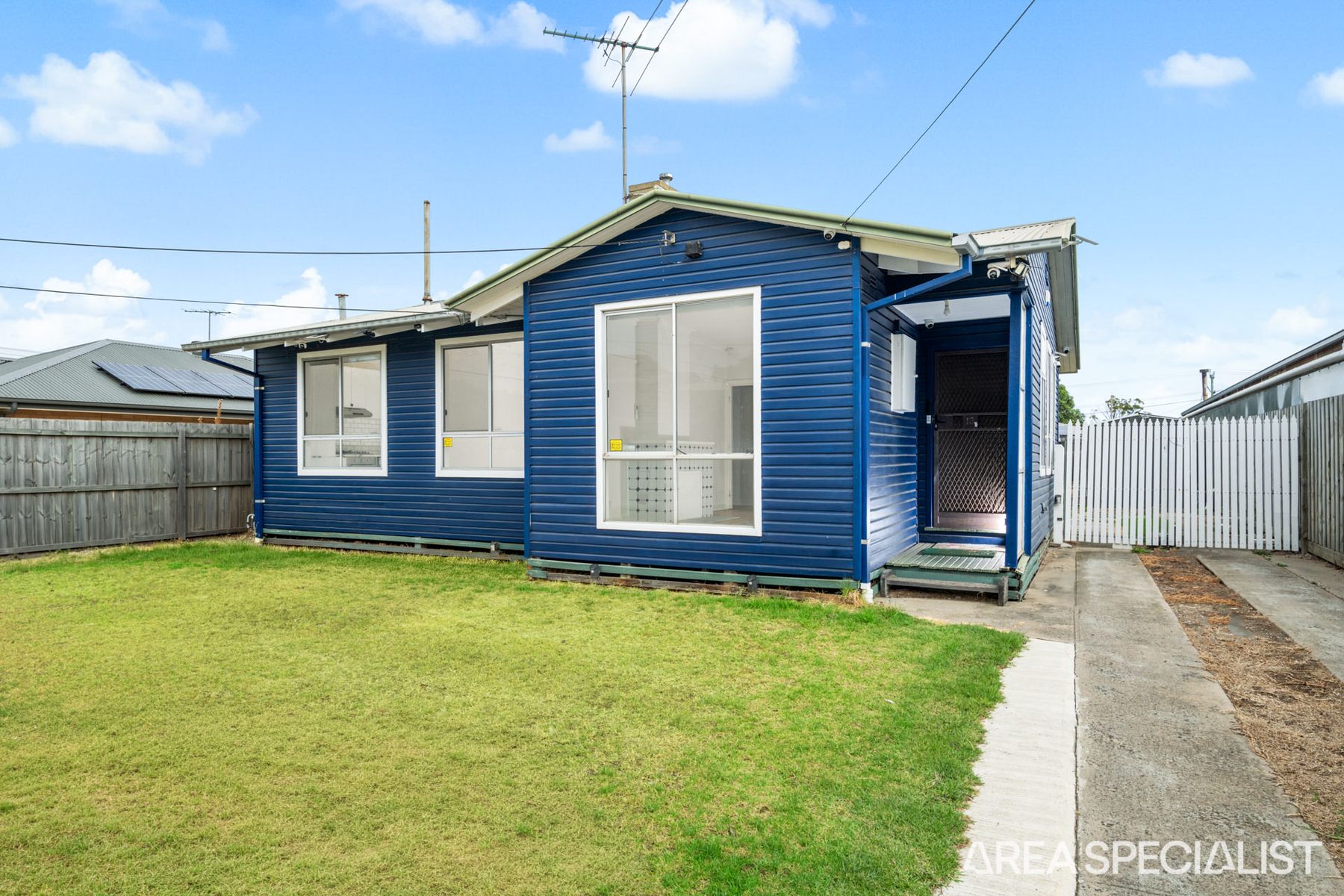 13 Tulip Street, Norlane, VIC 3214 - Image 2