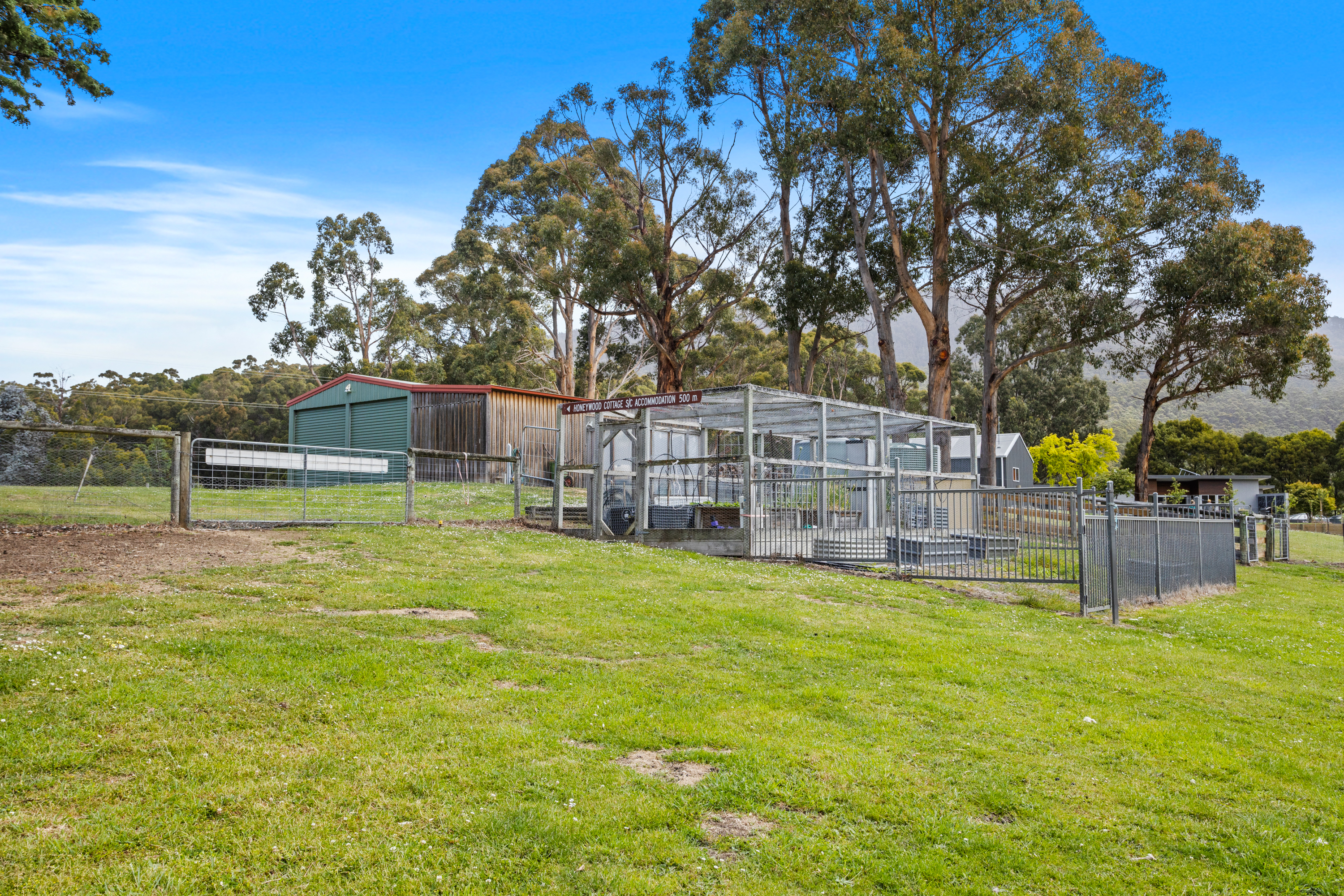 5-bedroom house at HONEYWOOD COTTAGE 72 PULLENS ROAD, WOODBRIDGE TAS 7162, Kingborough, Tasmania