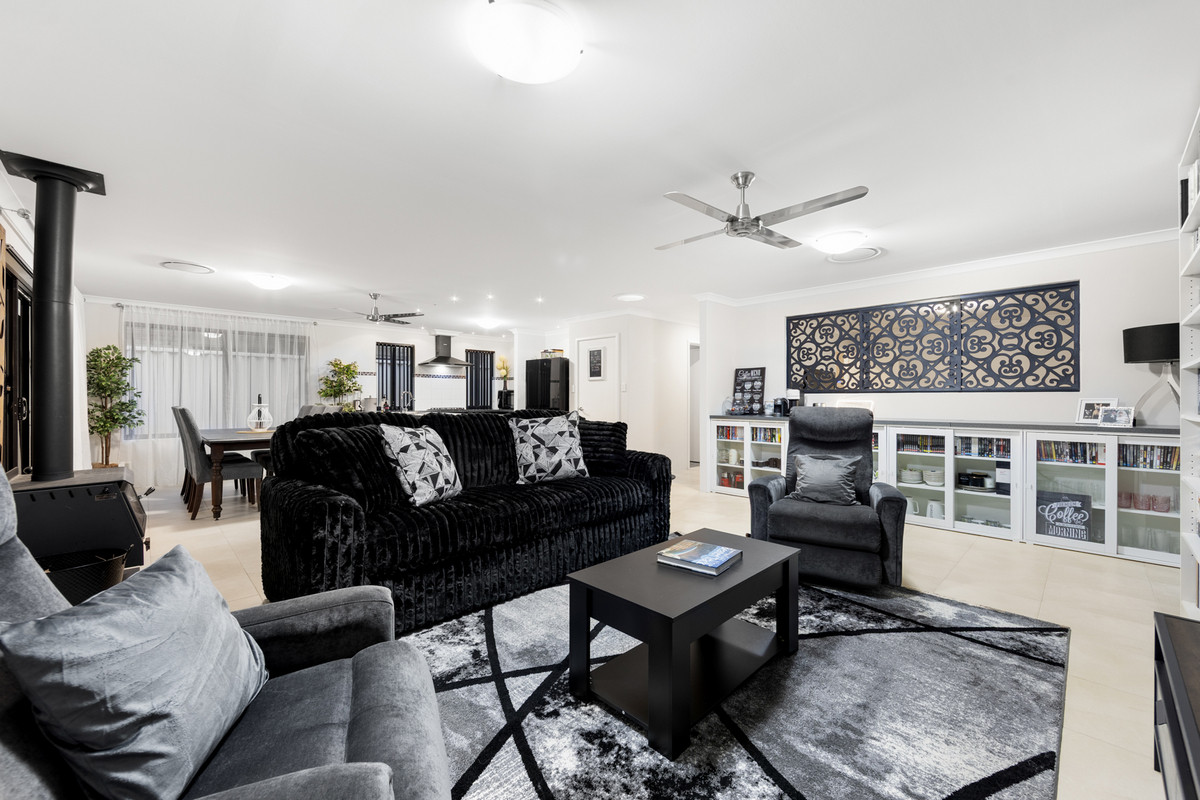 28 ARDGLASS GARDENS, Ridgewood WA 6030 - Image 4