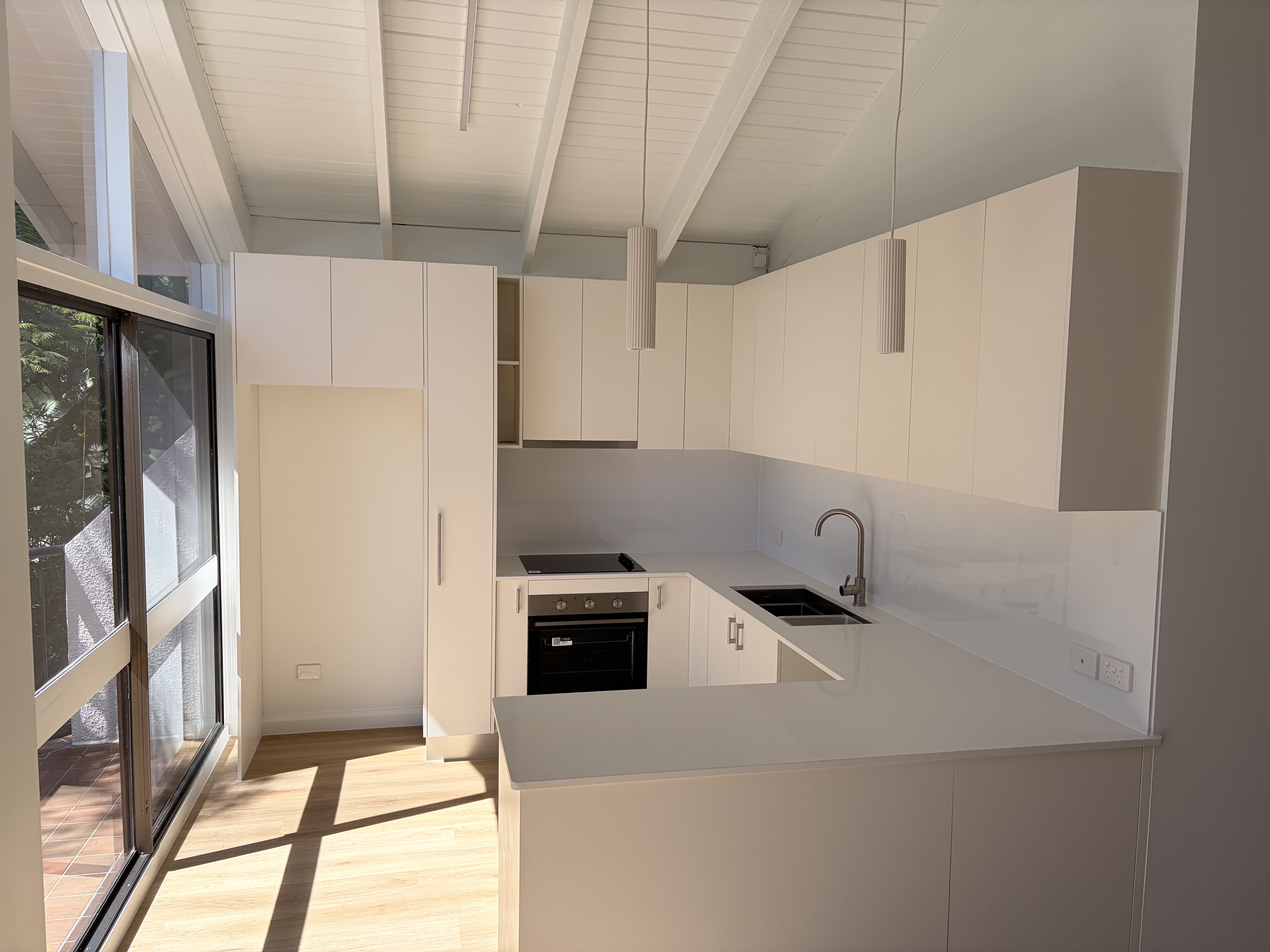 4/6 Noosa Drive, Noosa Heads, QLD 4567 - Image 7