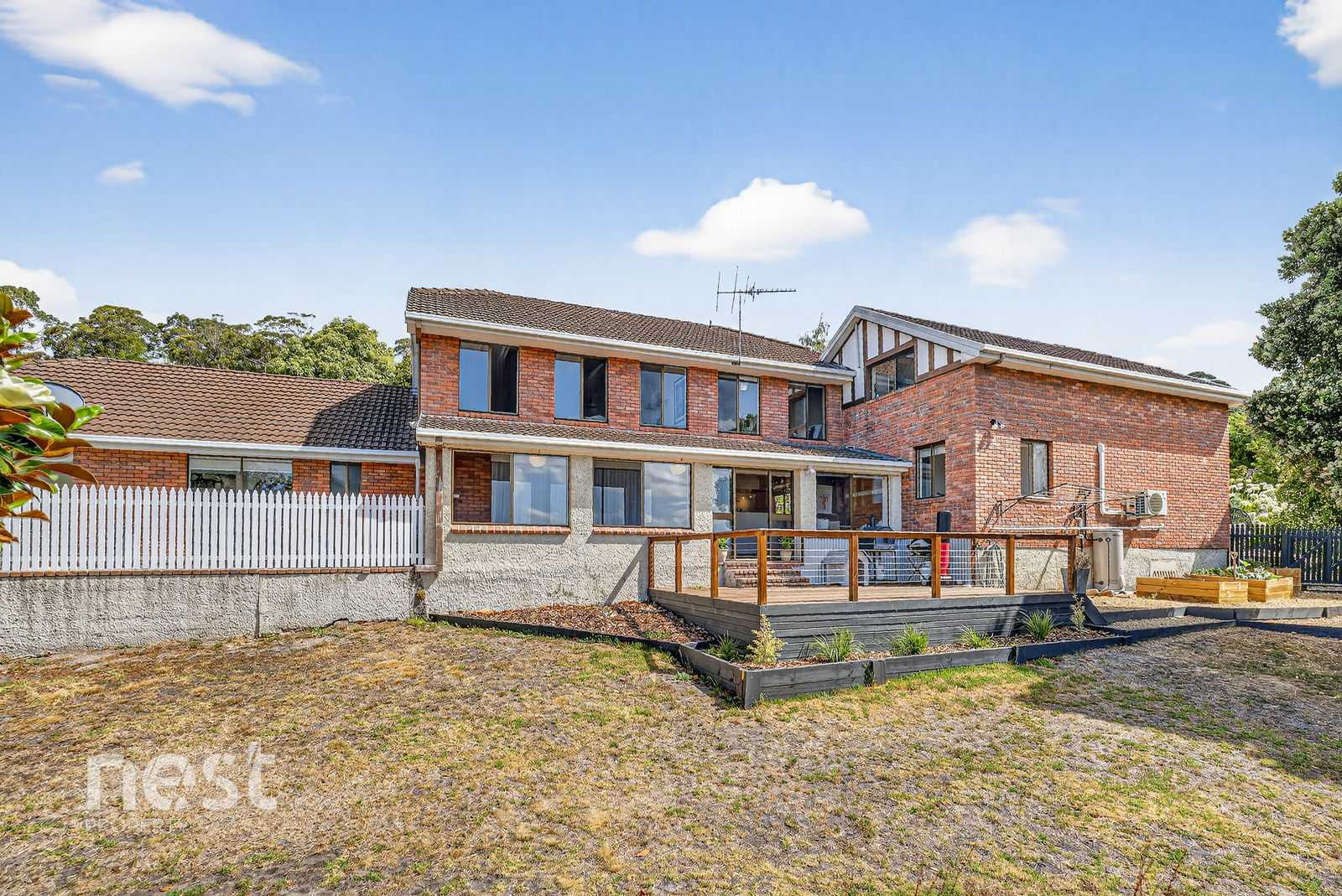8 HAMPTON COURT, Blackmans Bay TAS 7052 - Image 2