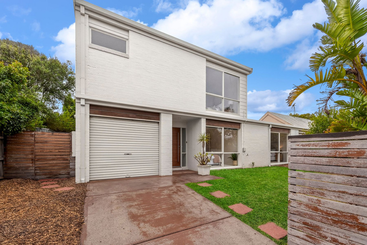 27 GLANEUSE AVENUE, Torquay VIC 3228 - Image 1