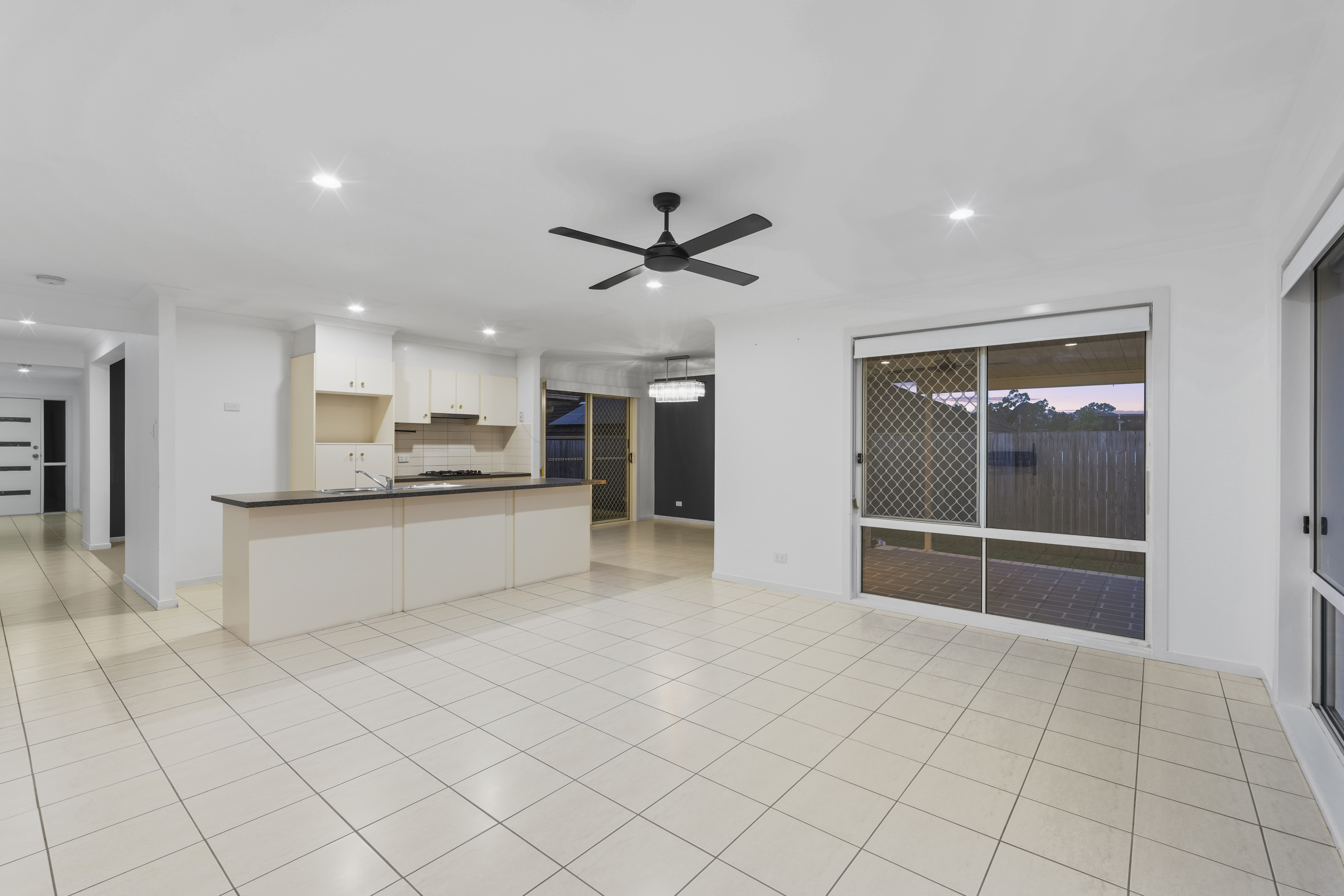 36 Wyndham Circuit, Holmview, QLD 4207 - Image 2