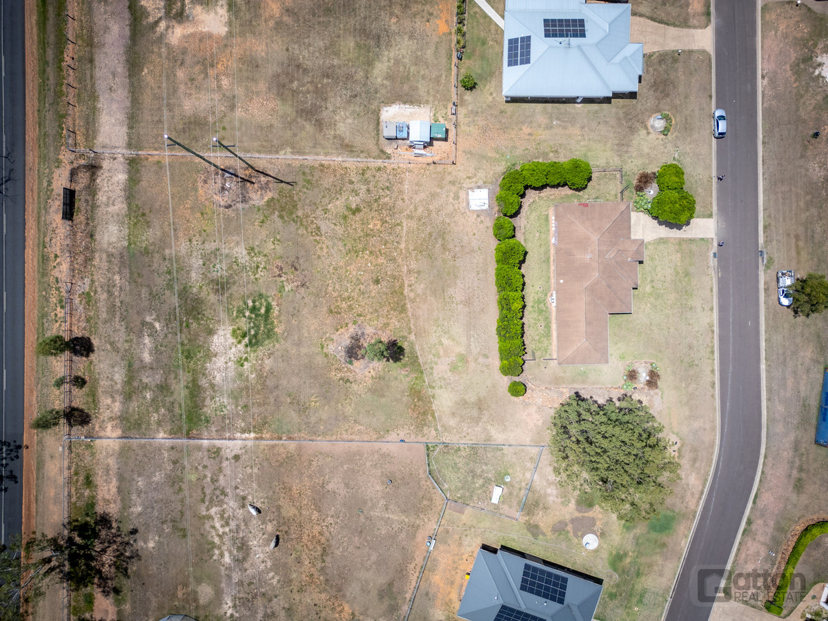 5 BOYSEN COURT, Adare QLD 4343 - Image 8
