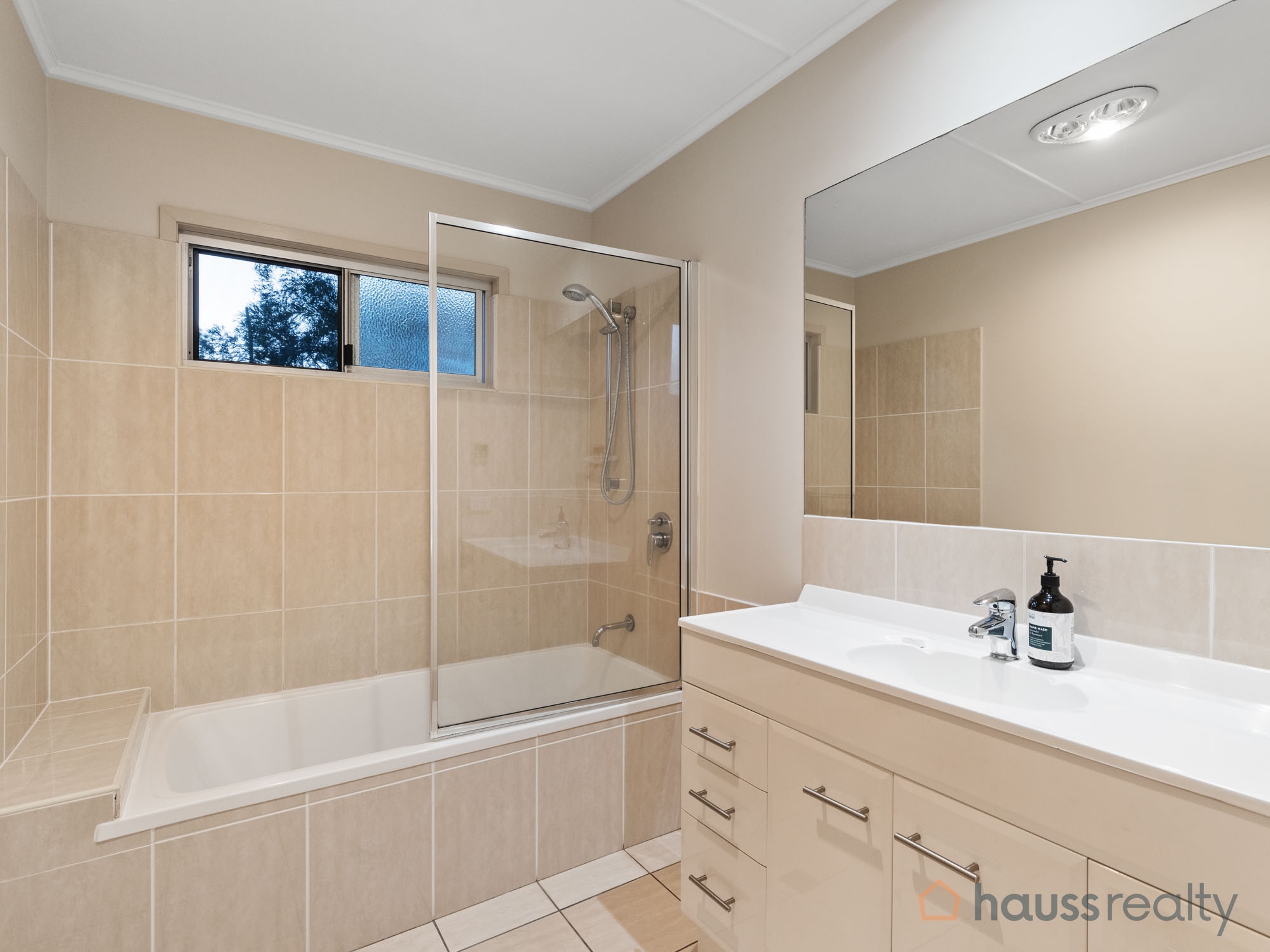 4 Seng Street, Graceville, Qld, 4075 - Image 9