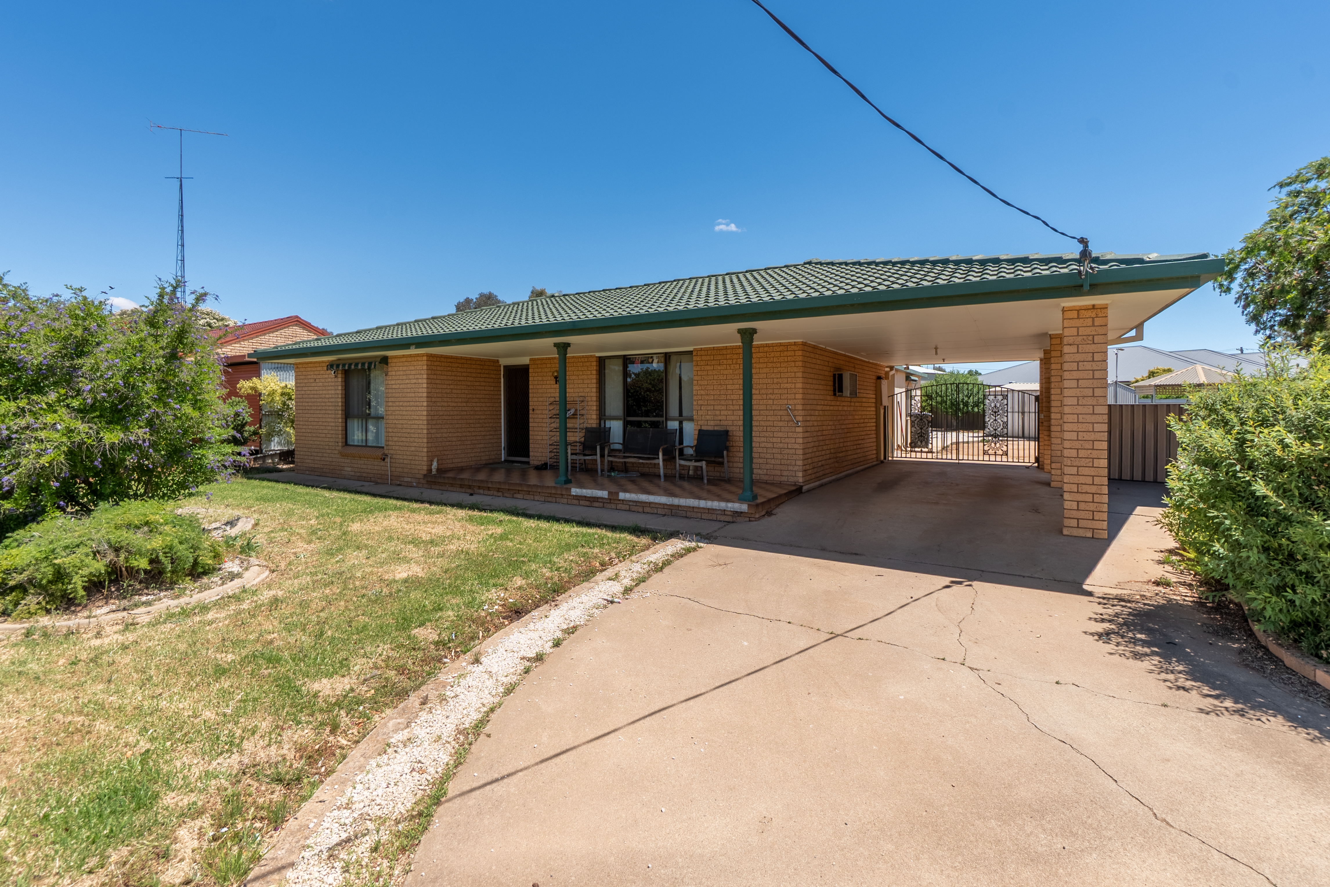 164 VESPER STREET, Temora NSW 2666 - Image 1