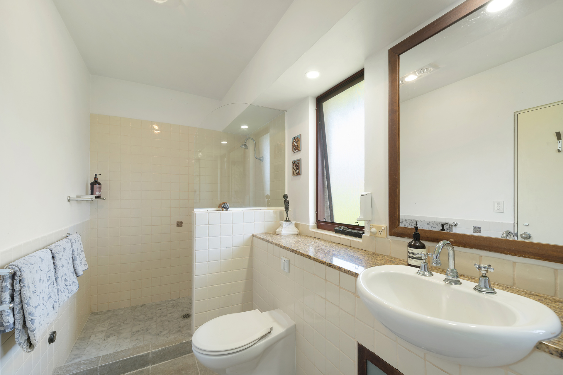 6-bedroom house at 13 HONEYSUCKLE ROAD, Bonny Hills NSW 2445, Port Macquarie-Hastings, New South Wales