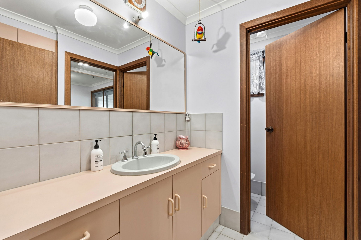 4-bedroom house at 6 Burnside Road, Strathalbyn, SA 5255, Alexandrina, South Australia