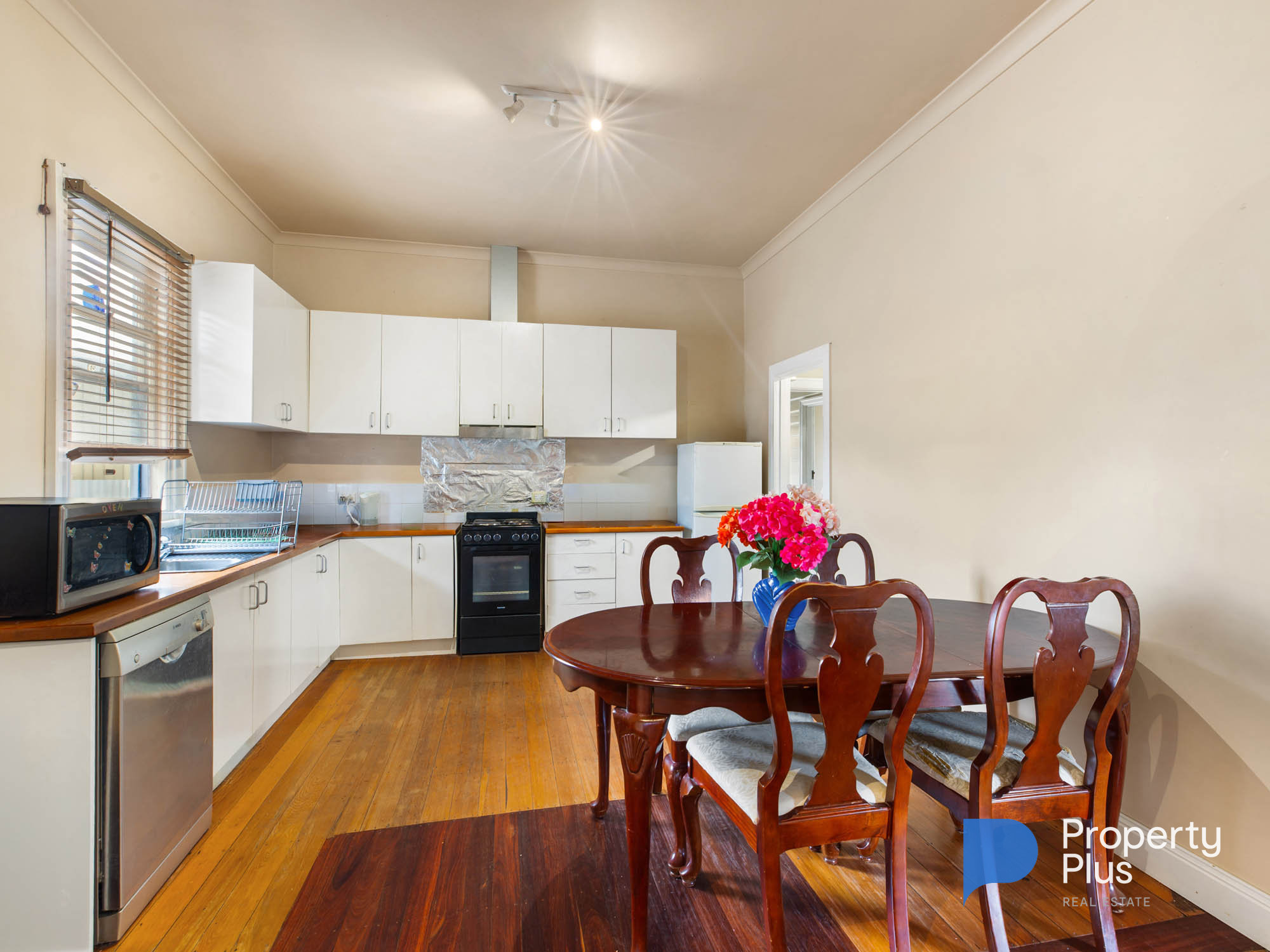 2-bedroom house at 2 North Western Road, St Arnaud, VIC 3478, Northern Grampians, Victoria