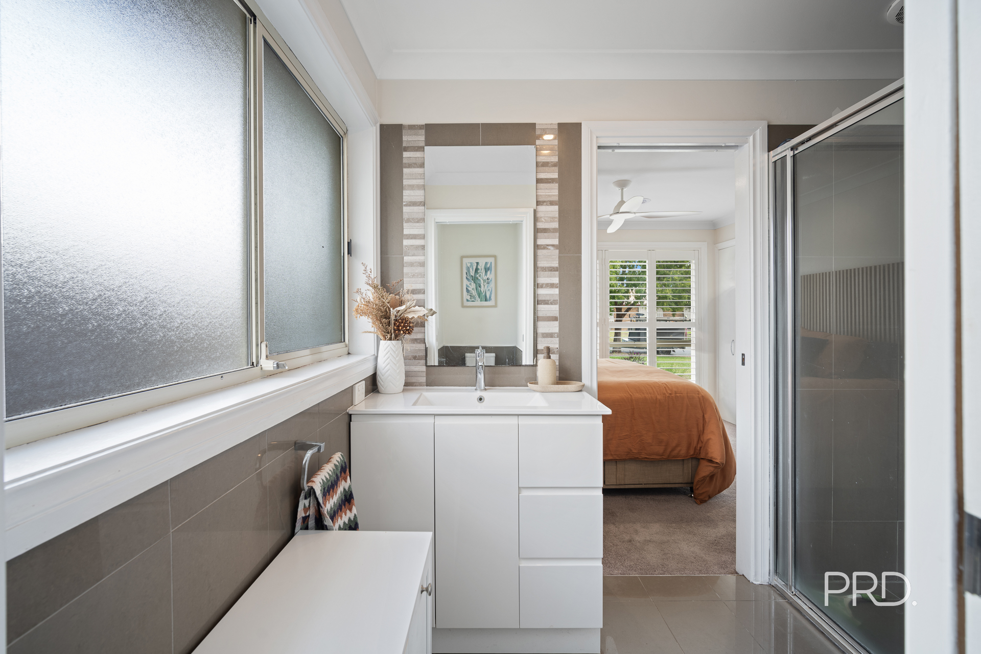 22 Karoom Drive, Glenfield Park, NSW 2650 - Image 10