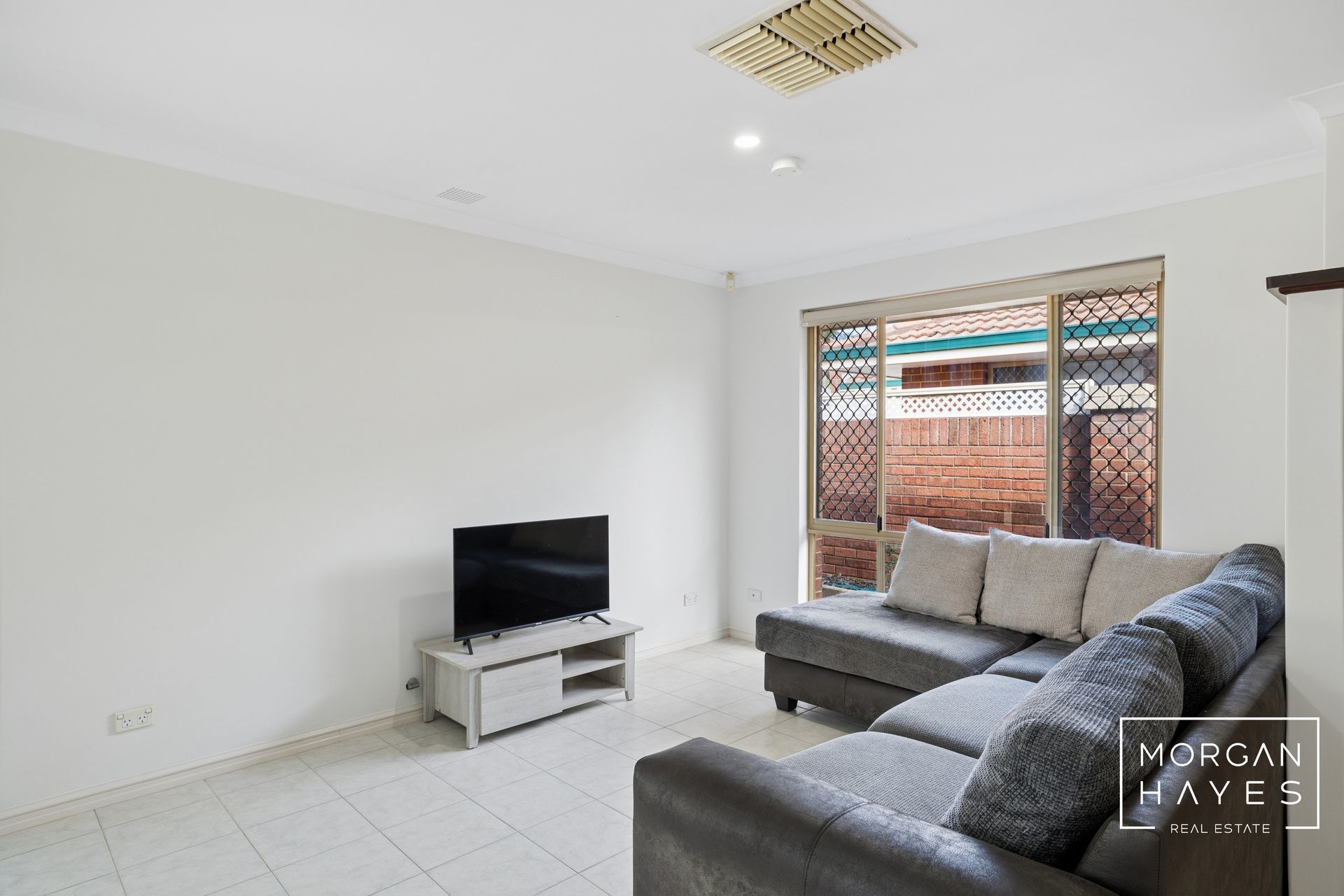 2/14 Skytown Place, Queens Park, WA 6107 - Image 6