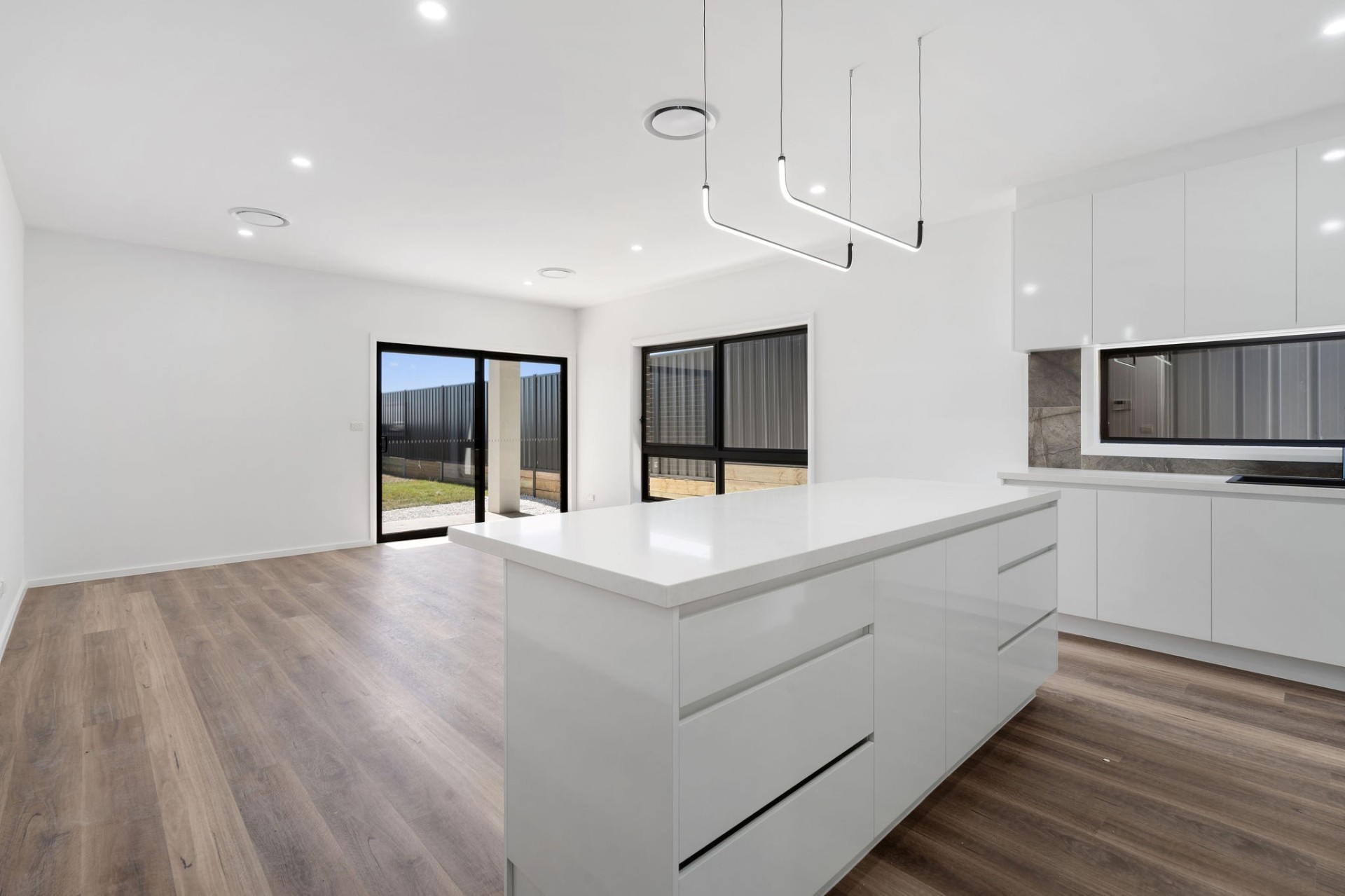 10 Photinia Street, Tralee, Nsw, 2620 - Image 7