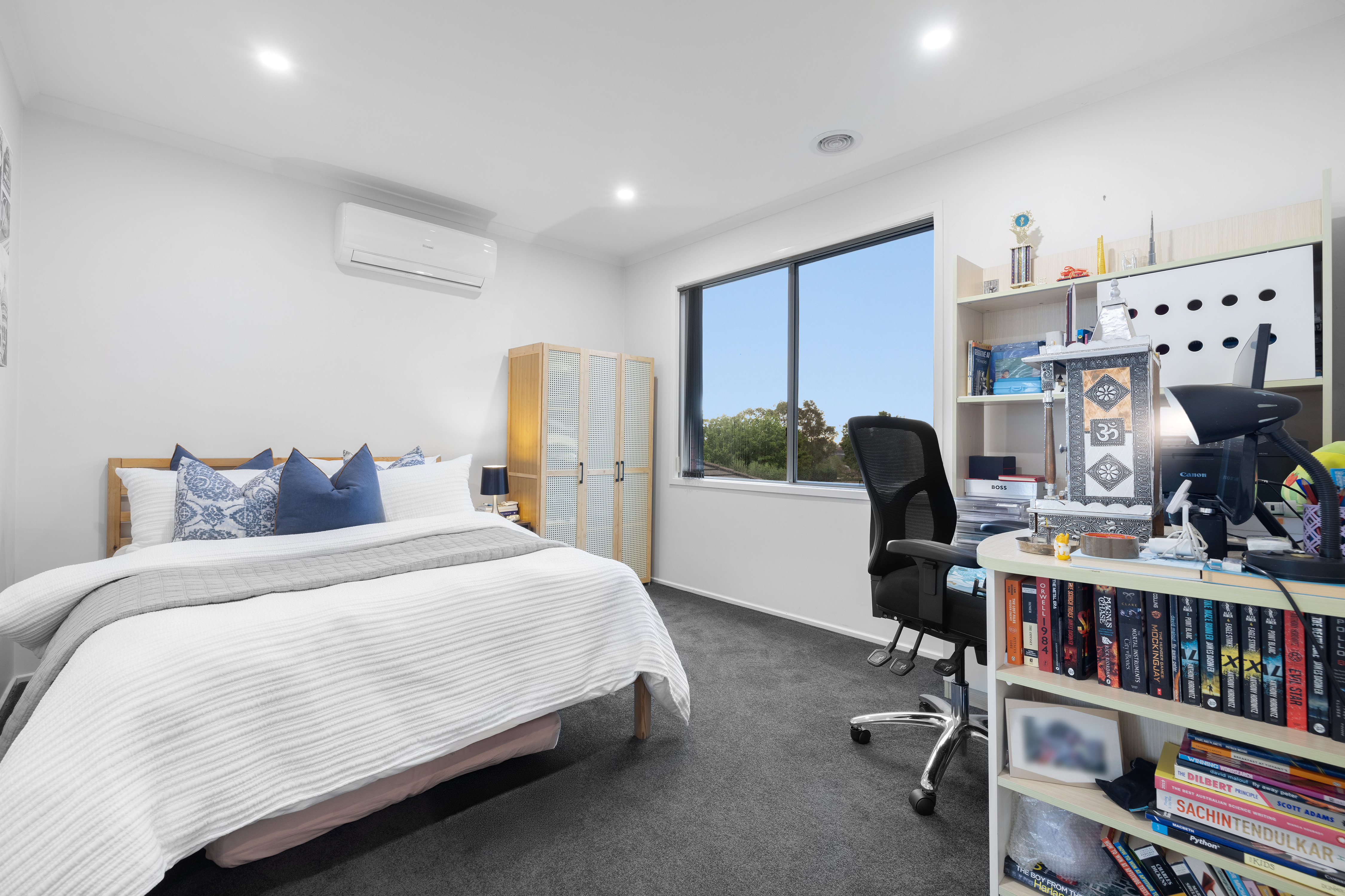 4-bedroom house at 11 SOVEREIGN CREST BOULEVARD, Rowville VIC 3178, Knox, Victoria