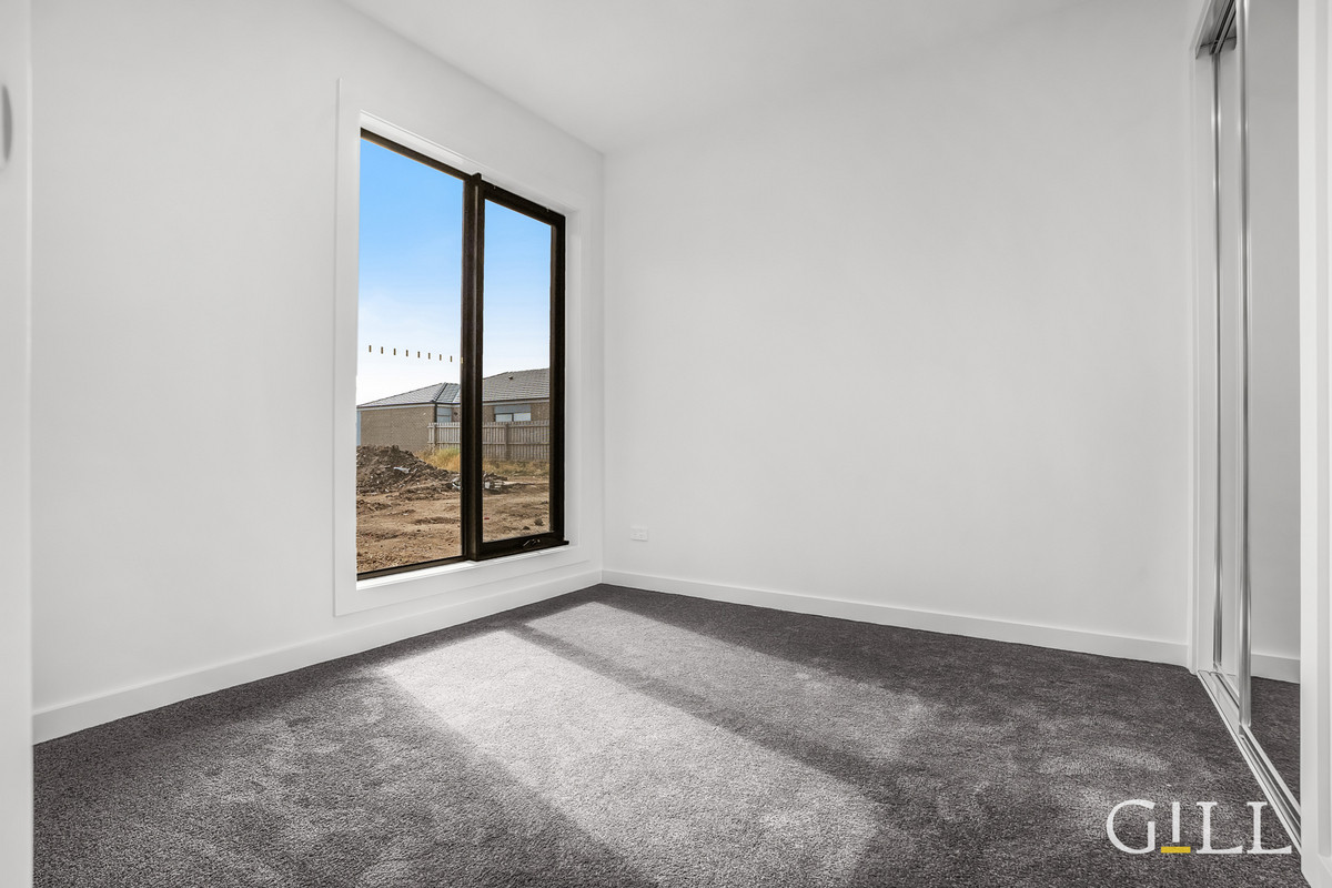 43 Villa Doria Drive, Clyde North, Vic, 3978 - Image 10