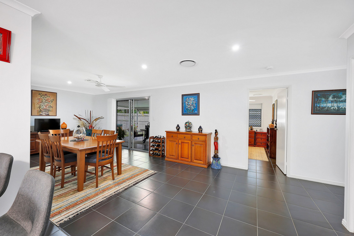 12 HELM STREET, Toogoom QLD 4655 - Image 7