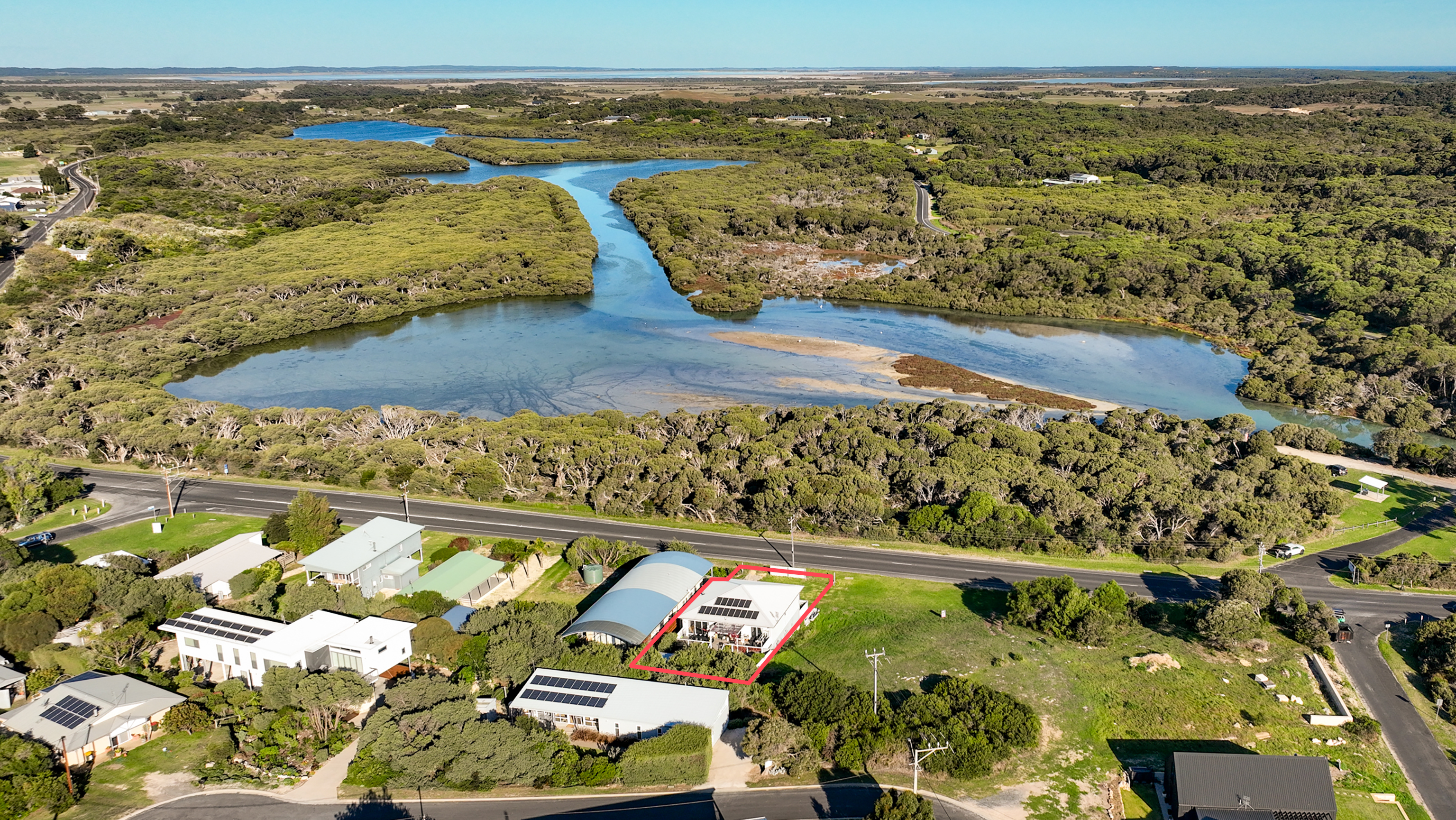 4-bedroom house at 61 Main Road, Robe, SA 5276, Robe, South Australia