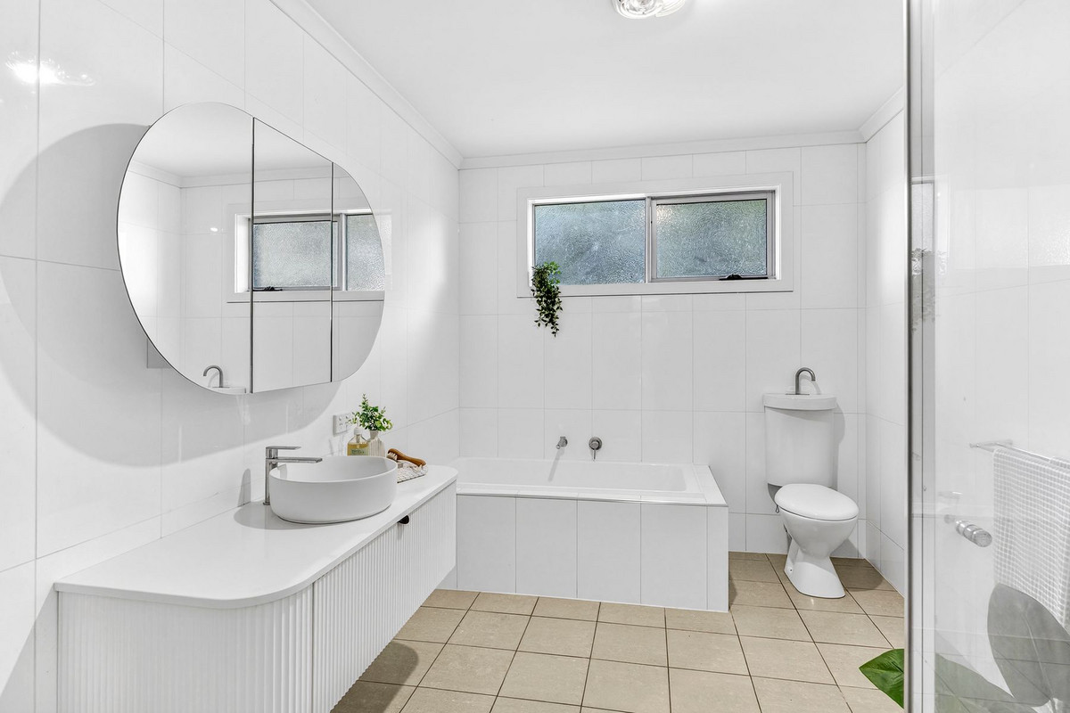 4-bedroom house at 120 Flaxbournes Road, Paraparap, VIC 3240, Surf Coast, Victoria