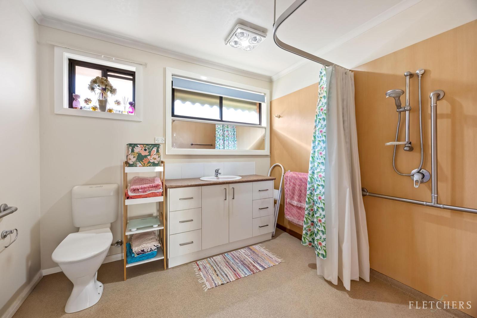 UNIT 2 411 DRUMMOND STREET SOUTH, Ballarat Central VIC 3350 - Image 8