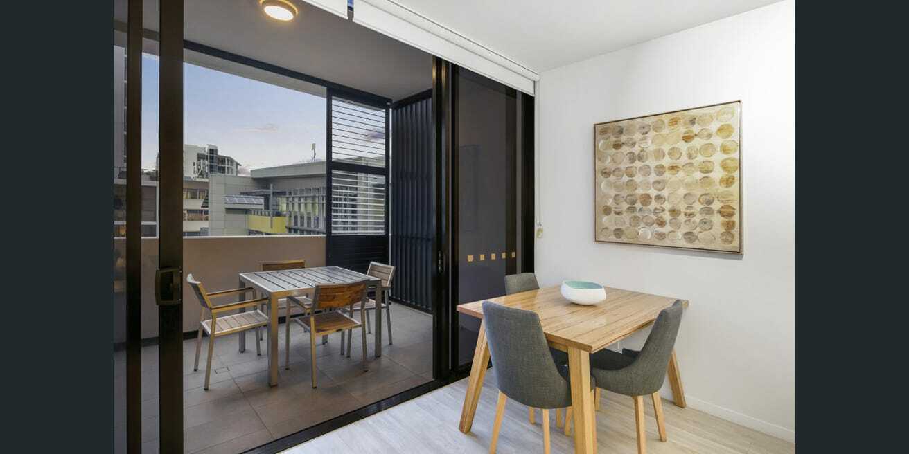 9 Edmondstone St, South Brisbane, Qld, 4101 - Image 1