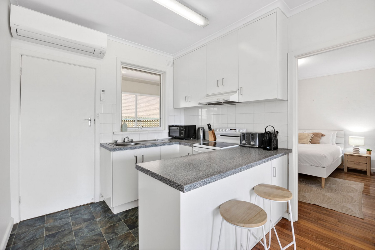 3-bedroom unit at 2 84 THE ESPLANADE, TORQUAY VIC 3228, Surf Coast, Victoria