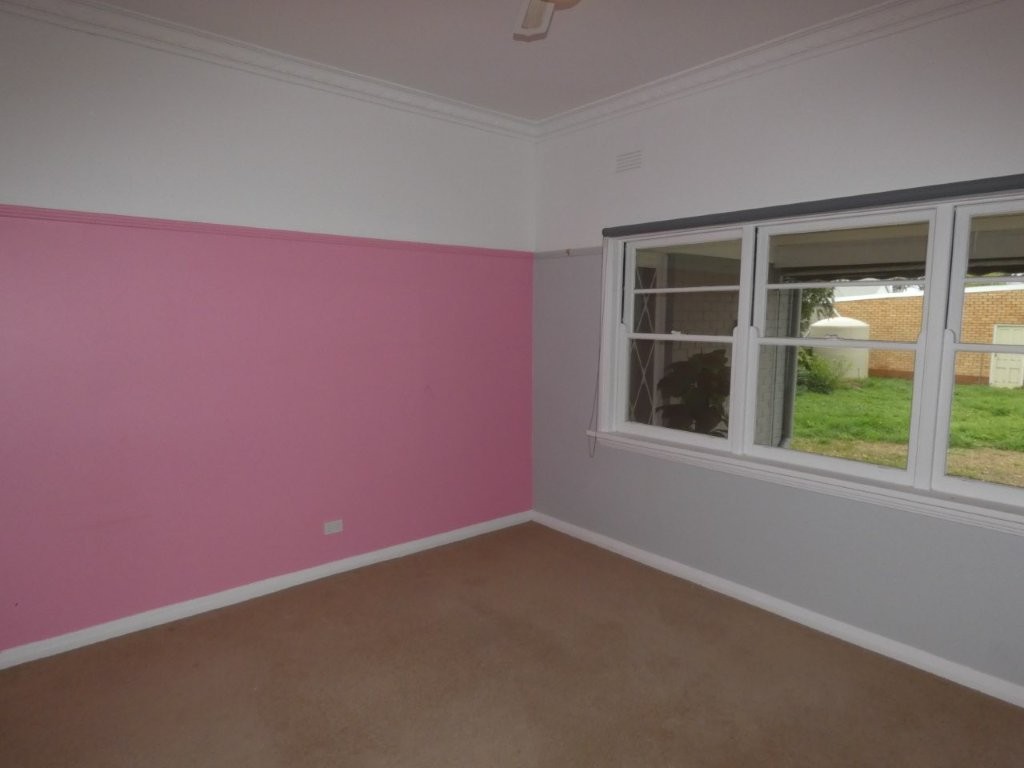 5-bedroom house at 43 Devereux Street, Warracknabeal, VIC 3393, Yarriambiack, Victoria
