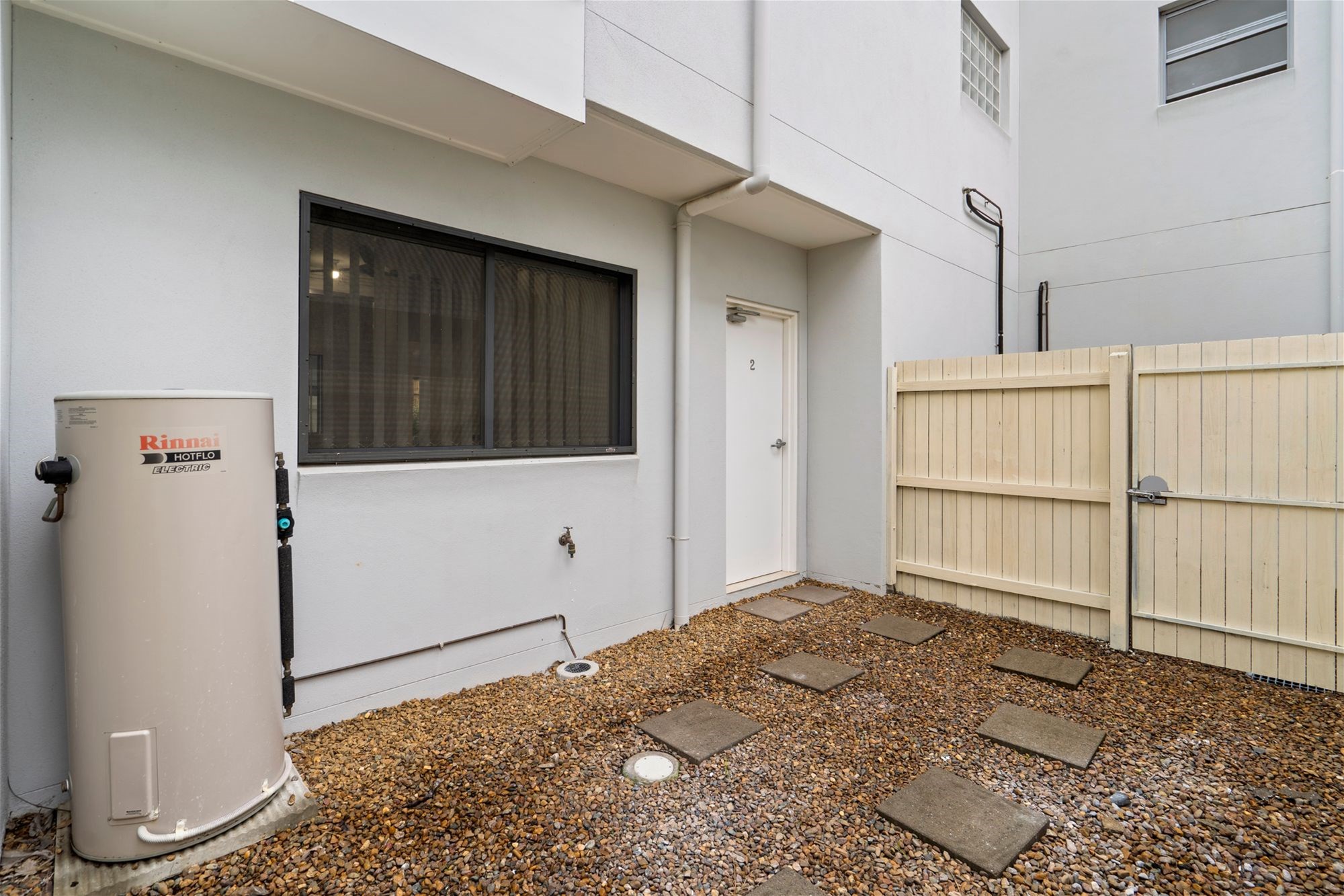 2/14 Battersby Street, Zillmere, QLD 4034 - Image 8