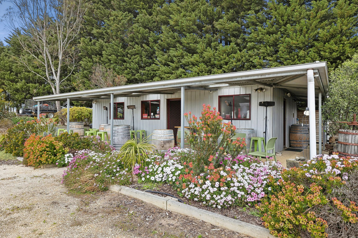 4-bedroom house at 125 Larcombes Road, Modewarre, VIC 3240, Surf Coast, Victoria