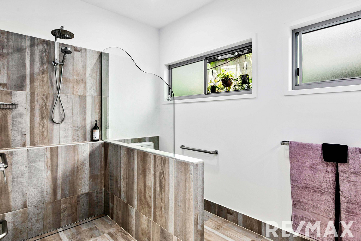 99 NORTHSHORE AVENUE, Toogoom QLD 4655 - Image 9