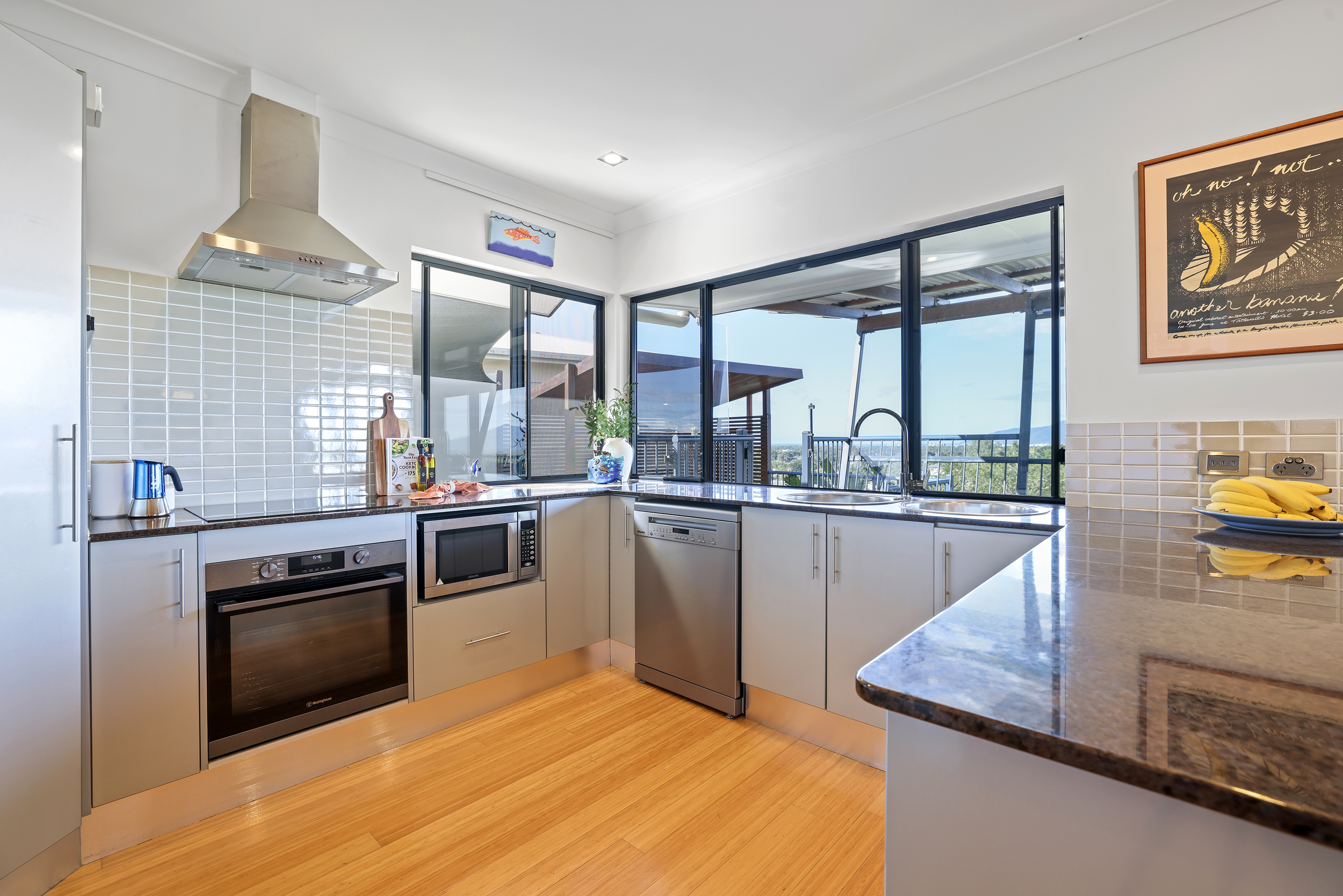 3 HAYLES CLOSE, Mooroobool QLD 4870 - Image 7