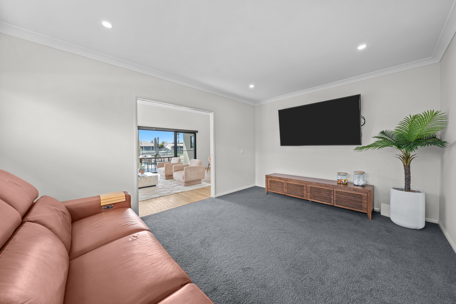 4-bedroom house at 162 Sunshine Boulevard, Mermaid Waters, QLD 4218, Gold Coast, Queensland