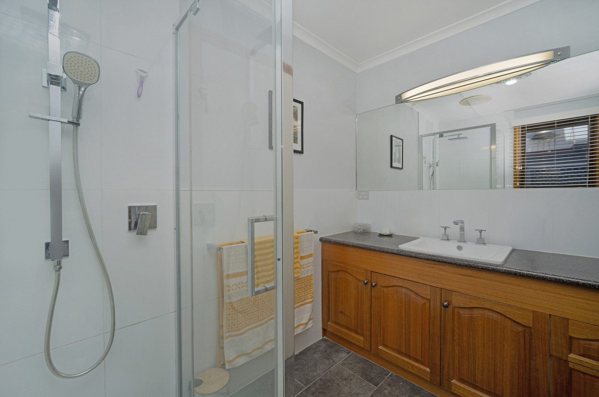 6 Moodie Avenue, Hamilton, Vic, 3300 - Image 9