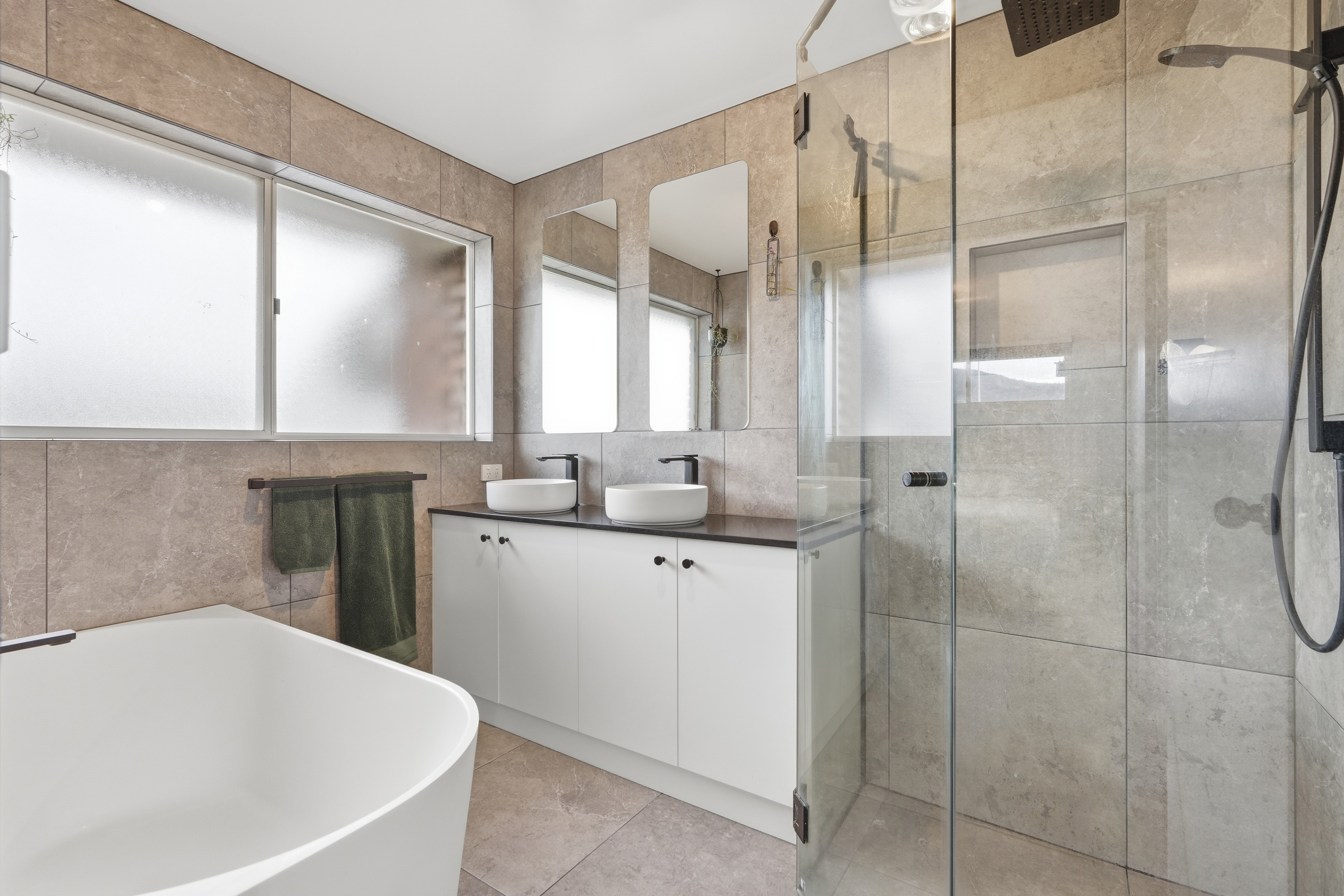 5-bedroom house at 27 SOMERDALE ROAD, Claremont TAS 7011, Glenorchy, Tasmania