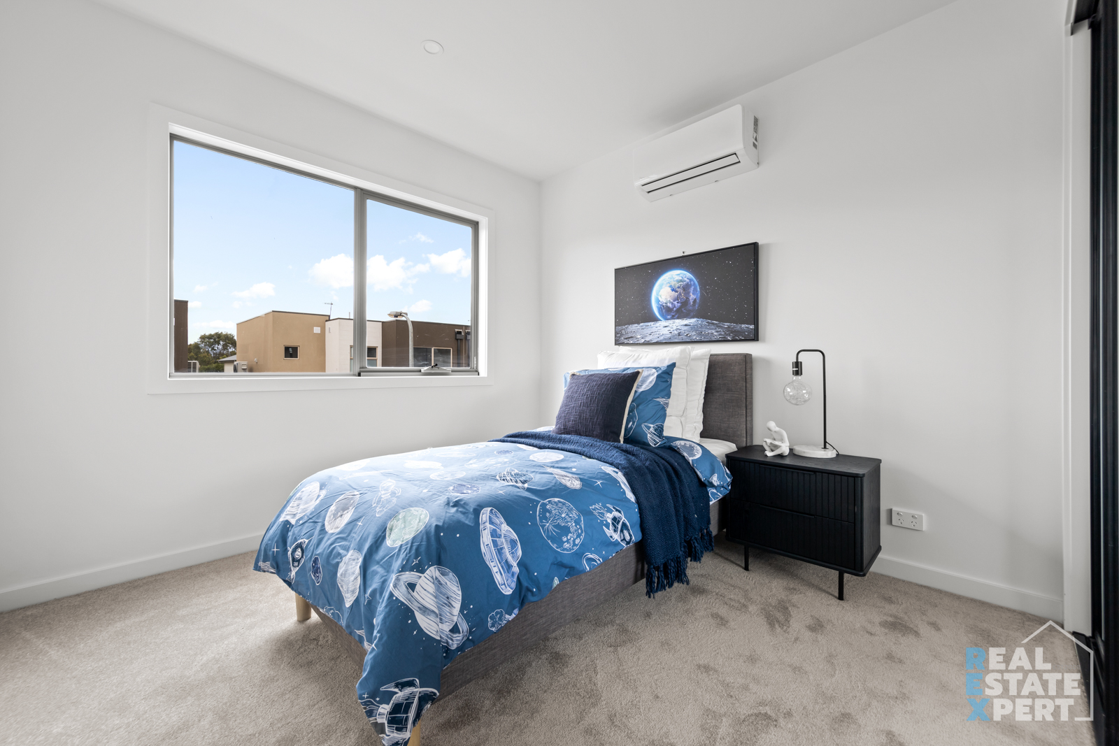 3-bedroom unit at 8 Tiger Way, Officer, VIC 3809, Cardinia, Victoria