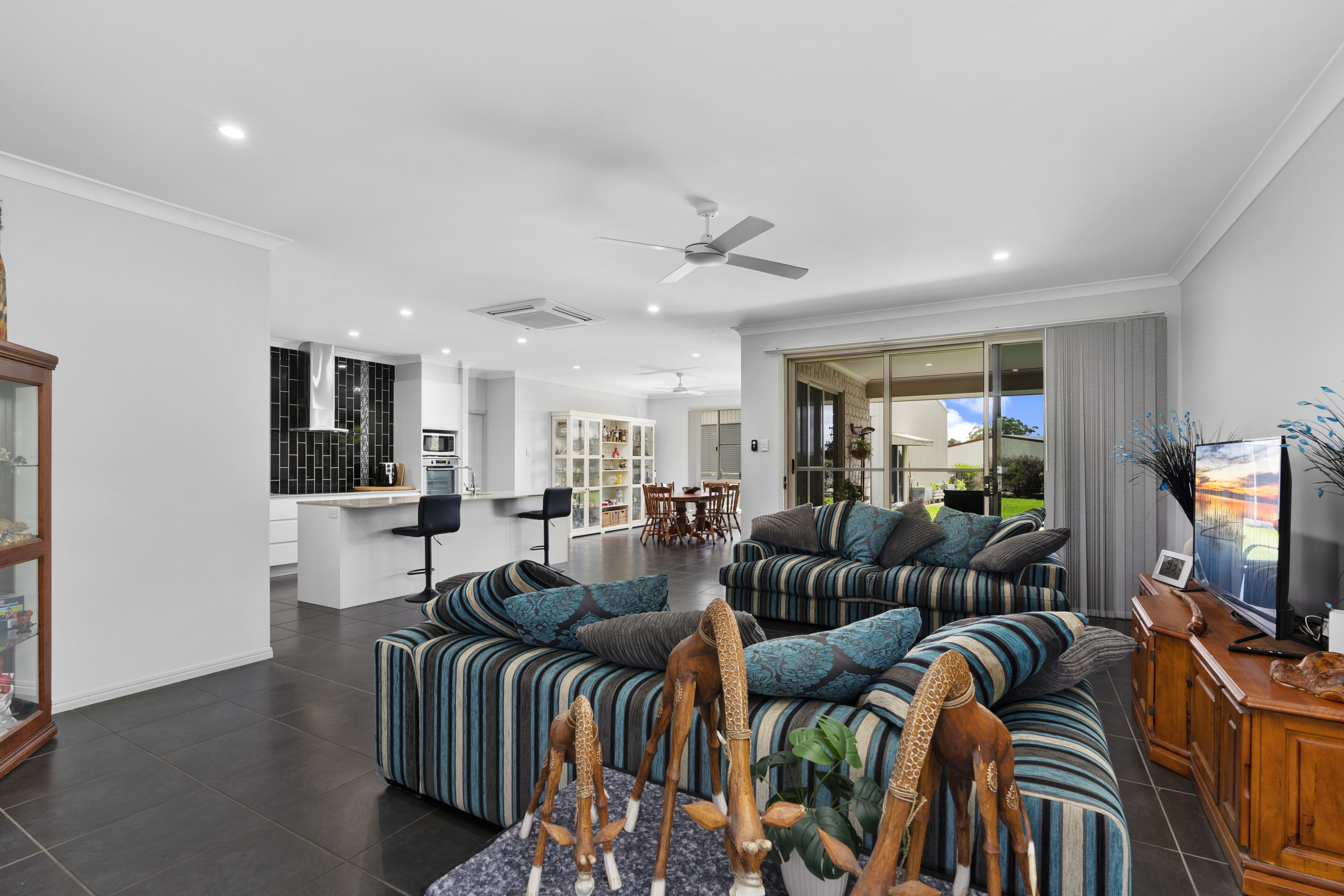 75 Sippel Drive, Woodford, QLD 4514 - Image 6