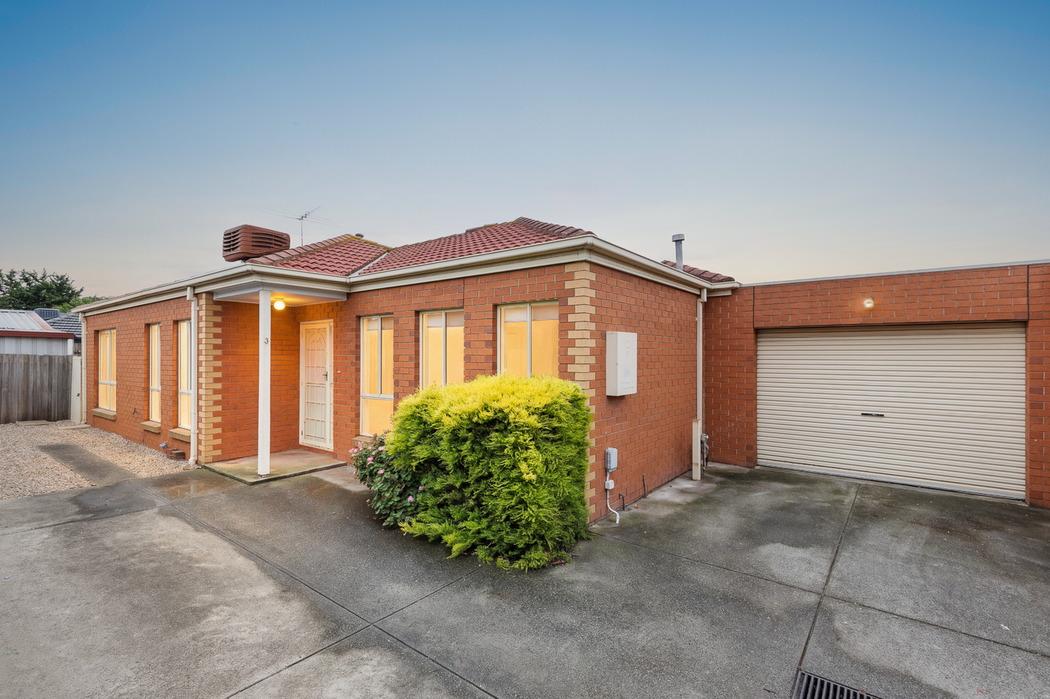 3/53 Pecks Road, Sydenham, VIC 3037 - Image 1