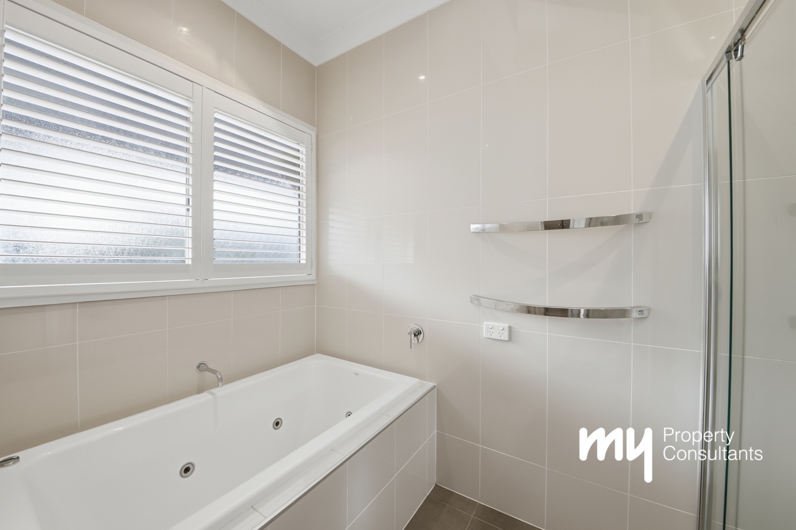 6-bedroom house at 162-164 The Old Oaks Road, Grasmere, Nsw, 2570, Camden, New South Wales