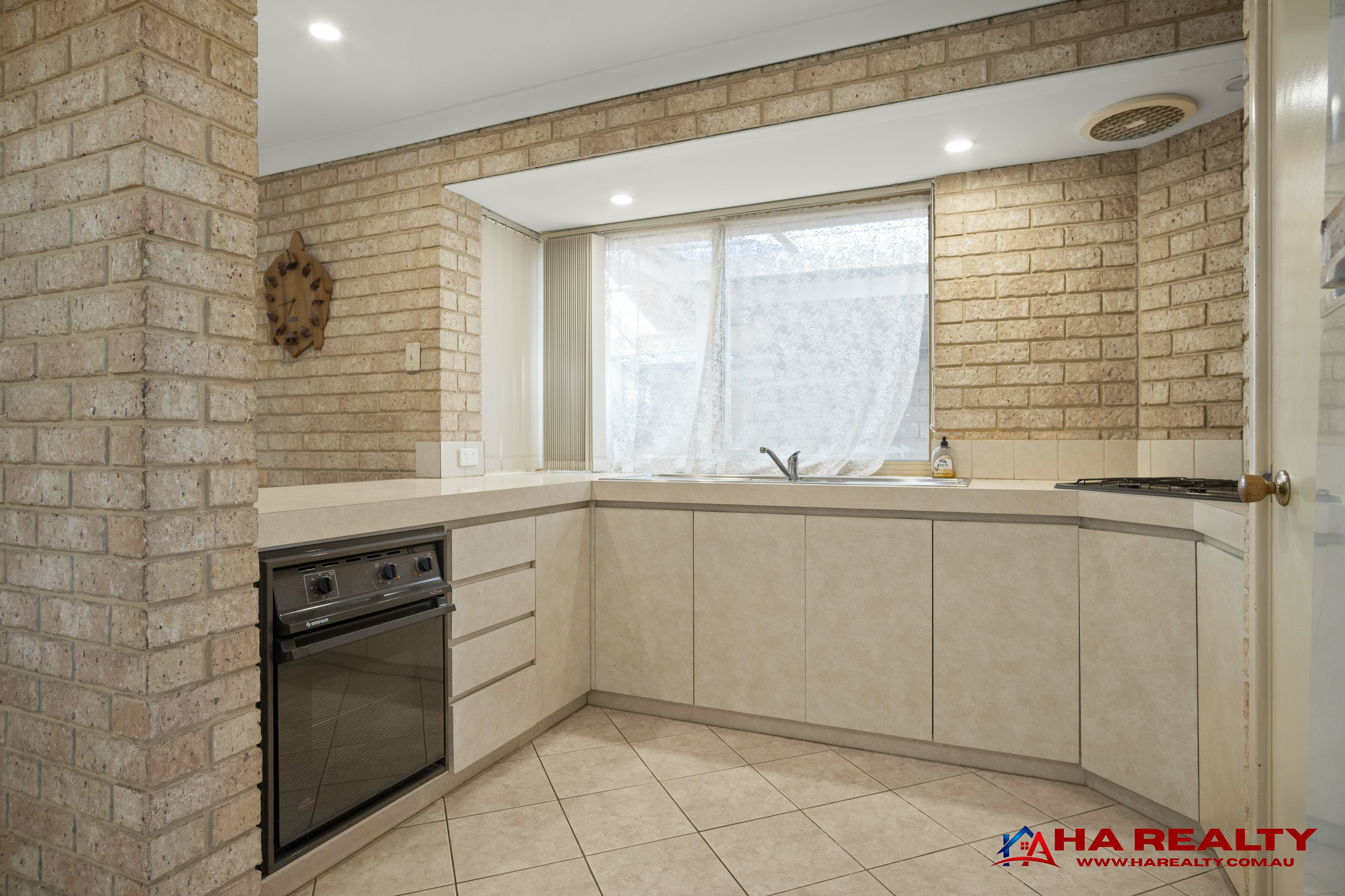 36 HONOURS RISE, Marangaroo WA 6064 - Image 3