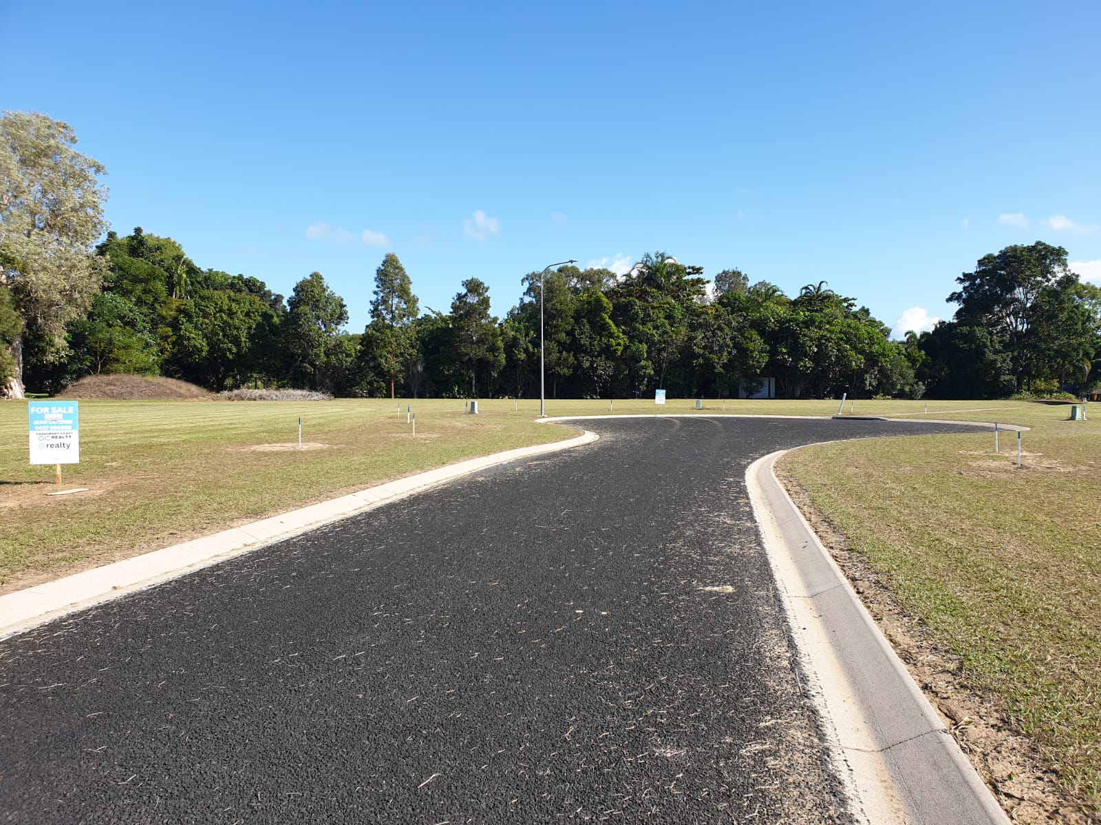12 Tully Heads Road, Tully Heads, Qld, 4854 - Image 2