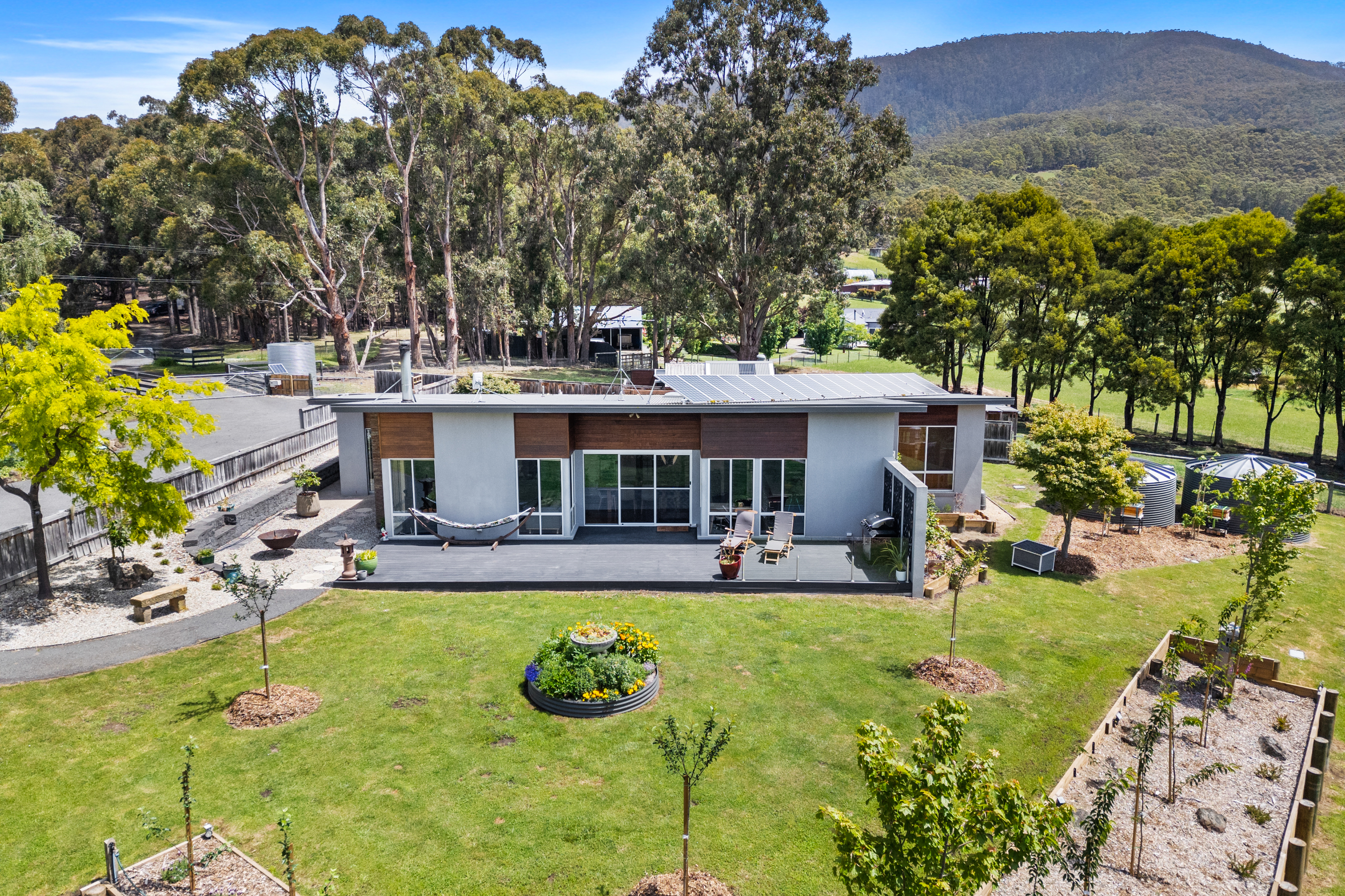 5-bedroom house at HONEYWOOD COTTAGE 72 PULLENS ROAD, WOODBRIDGE TAS 7162, Kingborough, Tasmania