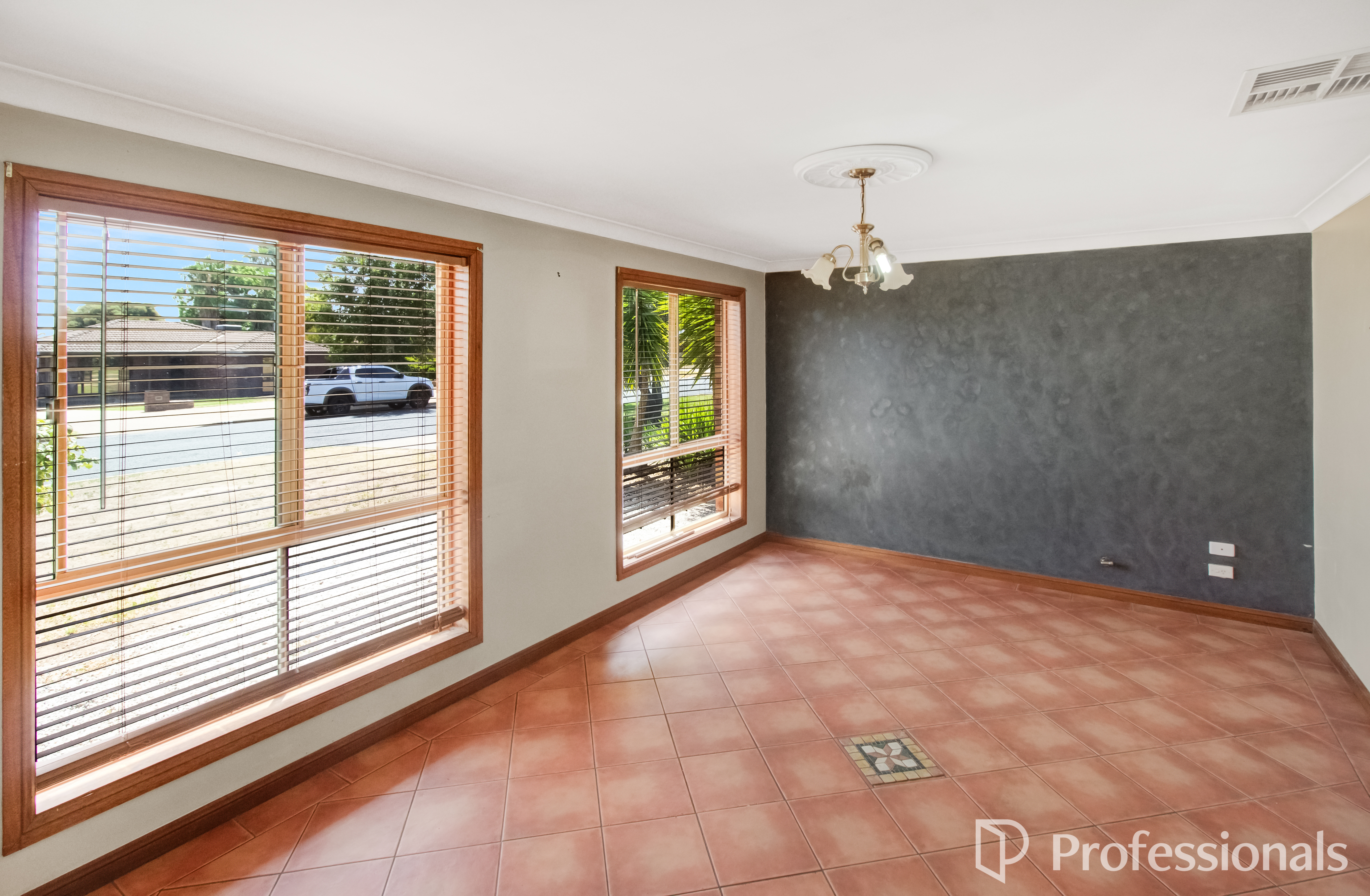 4-bedroom house at 14 Eaton Street, Ashmont, NSW 2650, Wagga Wagga, New South Wales