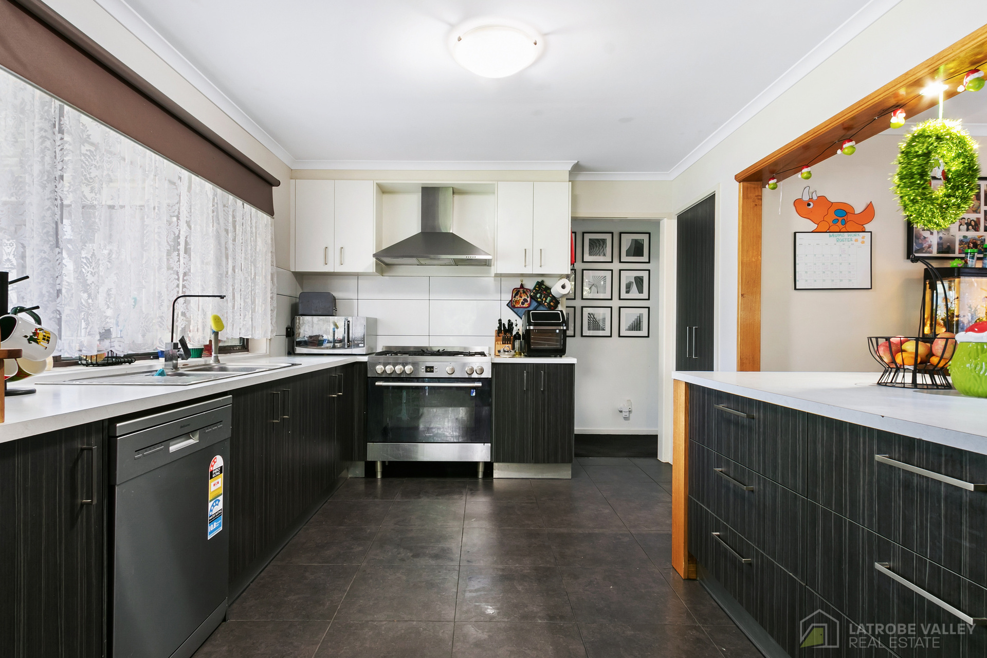 4-5 HELEN COURT, Moe VIC 3825 - Image 4